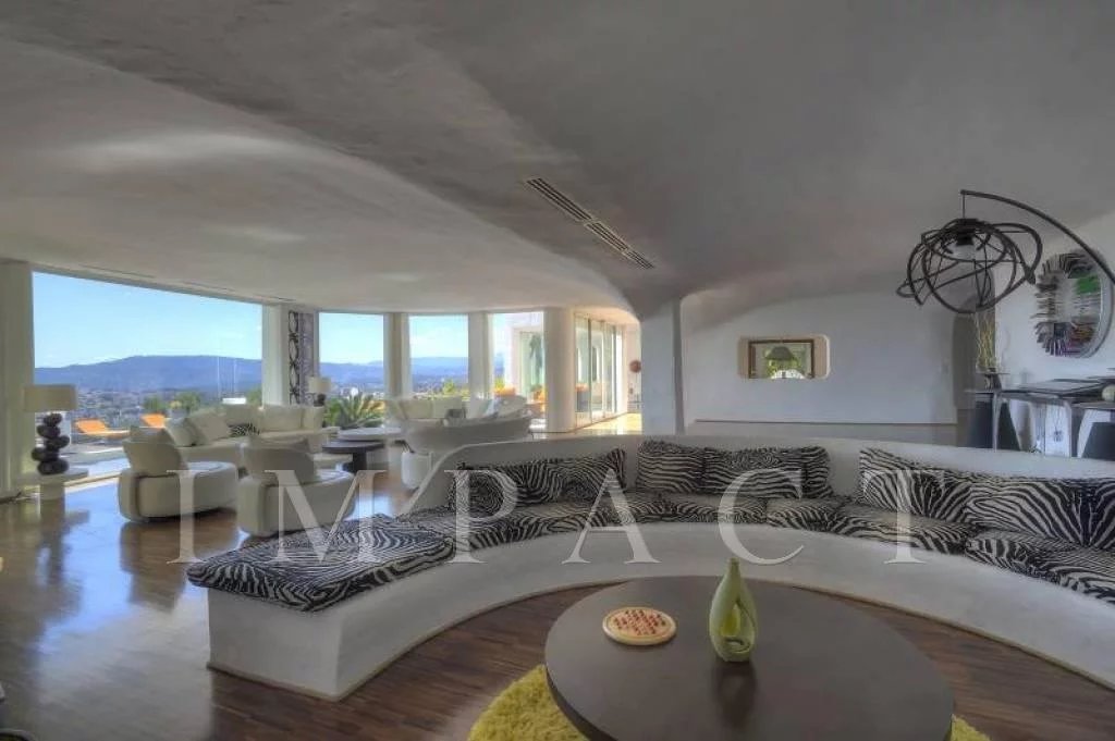 Luxury villa with panoramic view to rent regarding the bay of Cannes