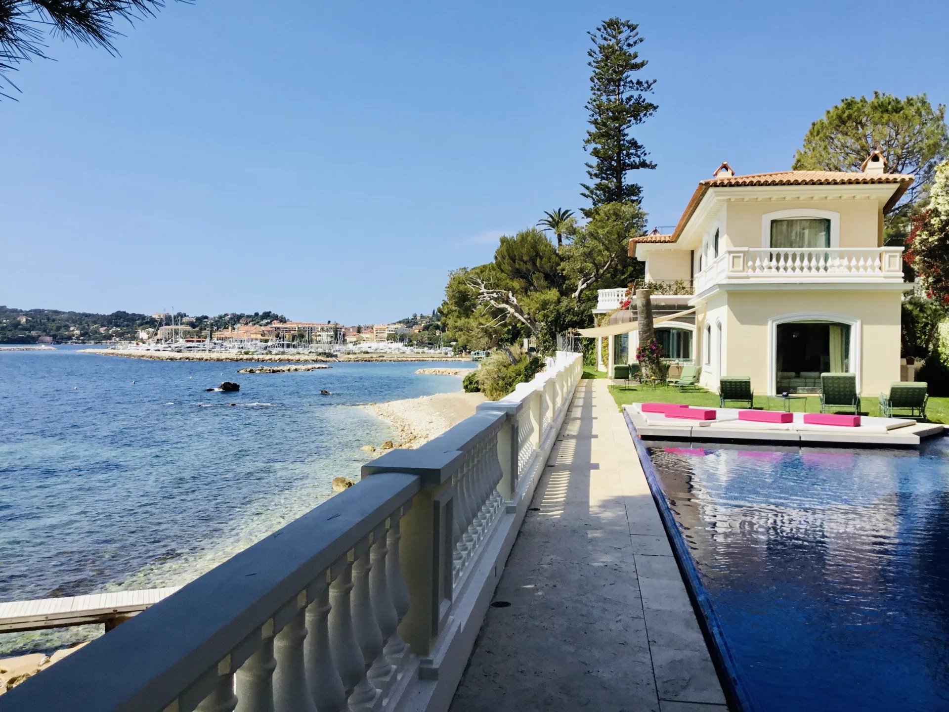 Outstanding Waterfront Holiday Villa Rental in Beaulieu-sur-Mer France