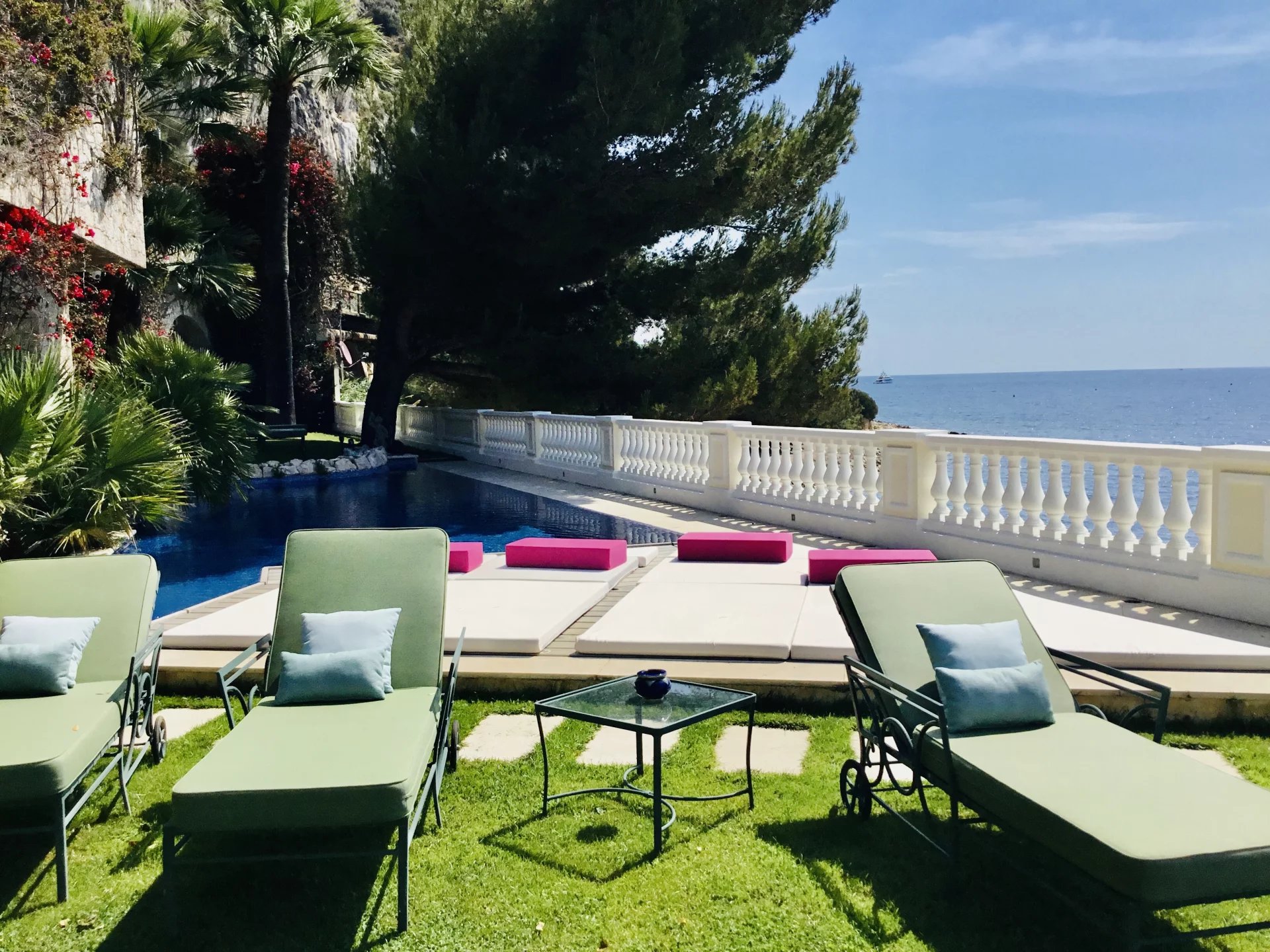 Outstanding Waterfront Holiday Villa Rental in Beaulieu-sur-Mer France