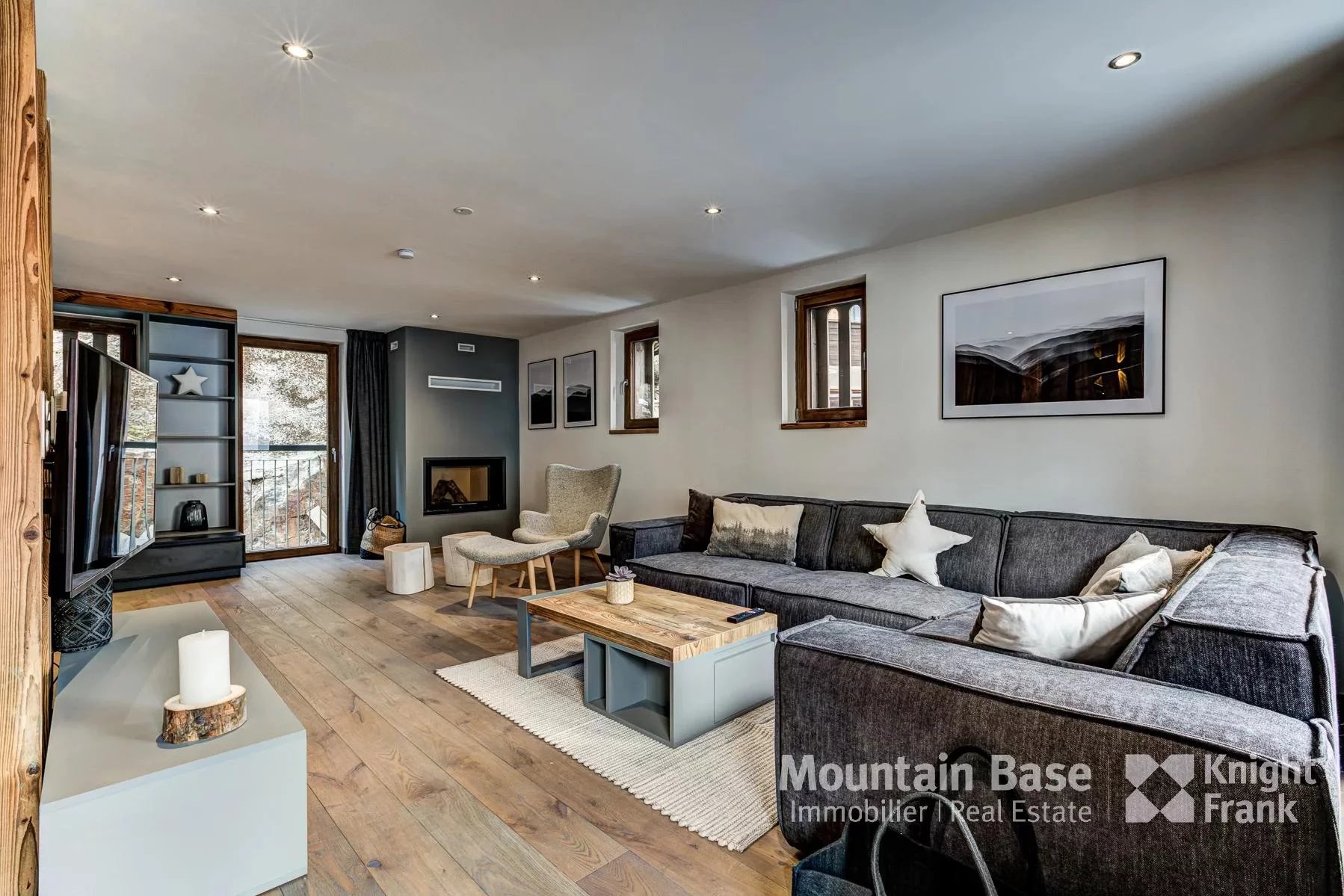 A 4 bedroom, 4 bathroom (all ensuite) townhouse apartment on ground to 3rd floors with a sauna and shower at basement level Accommodation in Chamonix