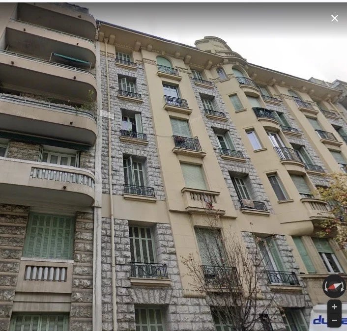Costa Azzurra, Nizza trilocale completamente ristrutturato con balcone settore Gambetta