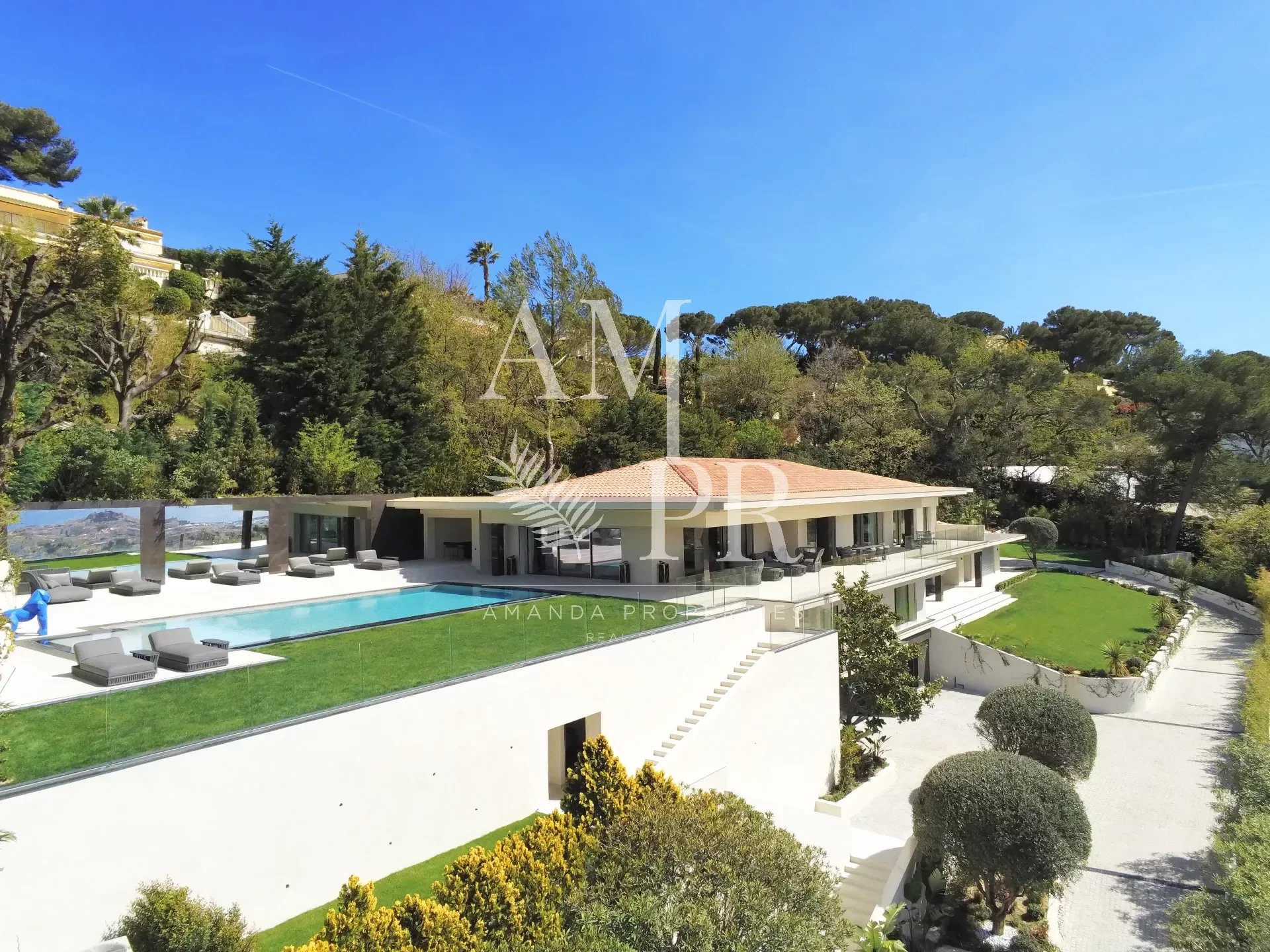 Sublime villa contemporaine - Vue panoramique baie de Cannes