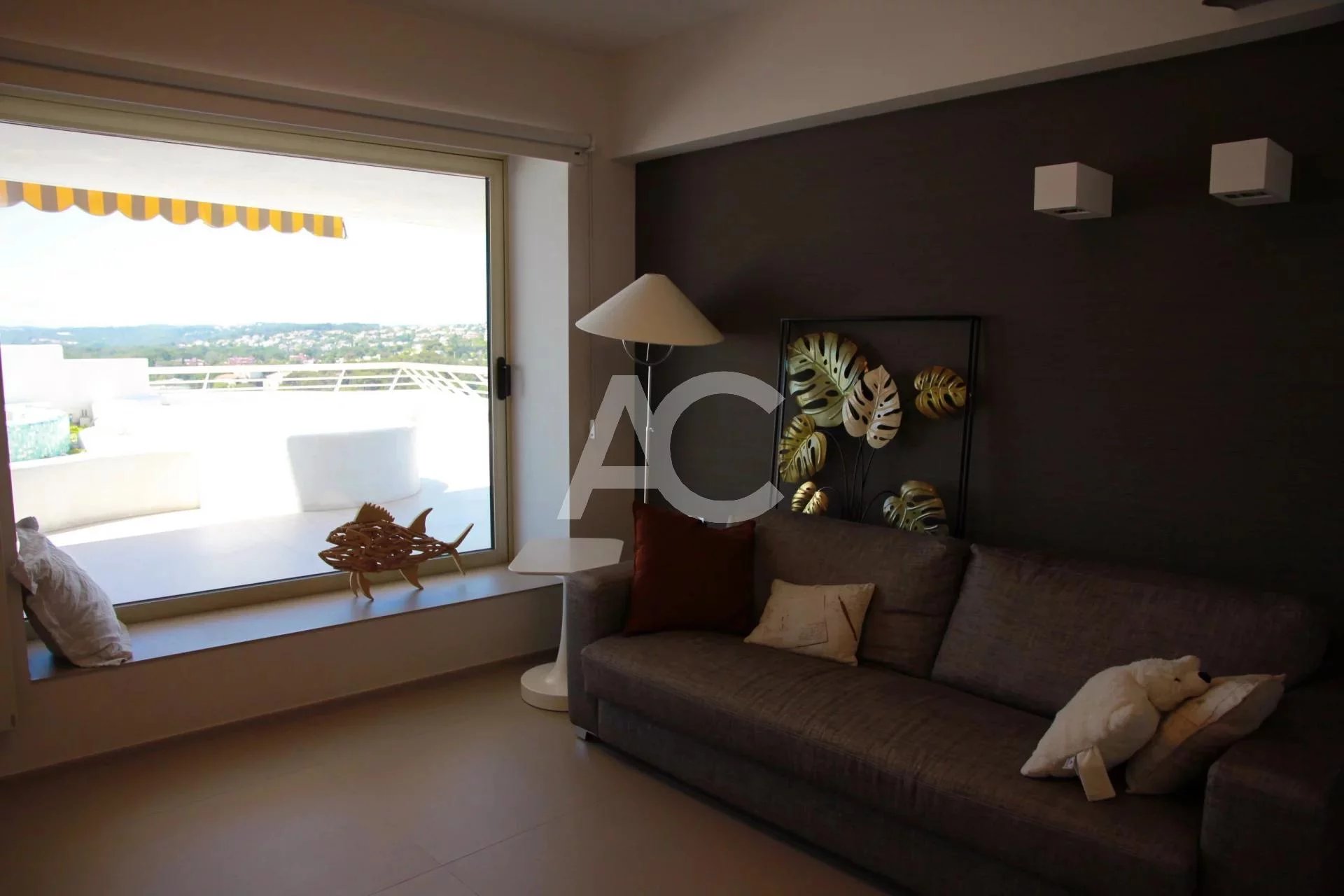 MARINA BAIE DES ANGELS LUXURY 4-ROOM APARTMENT WITH TERRACE