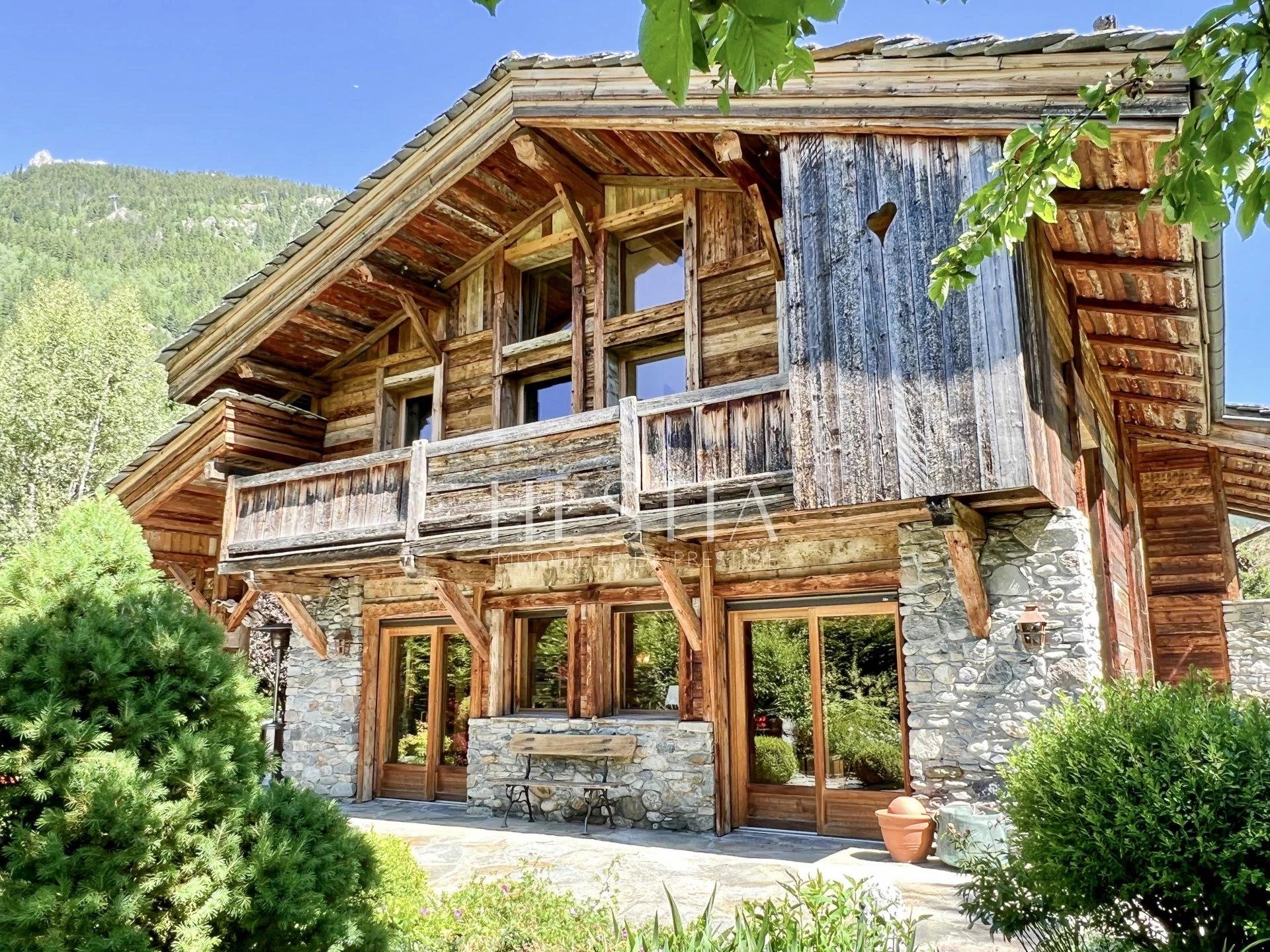 Vente Maison 305m² 7 Pièces à Chamonix-Mont-Blanc (74400) - Hestia