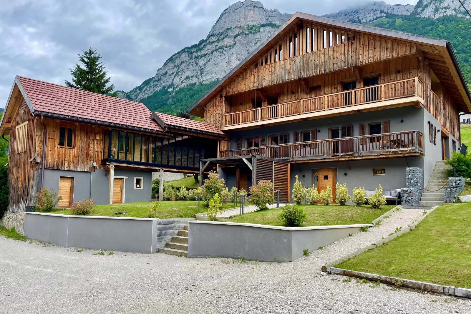 Authentic high-end chalet