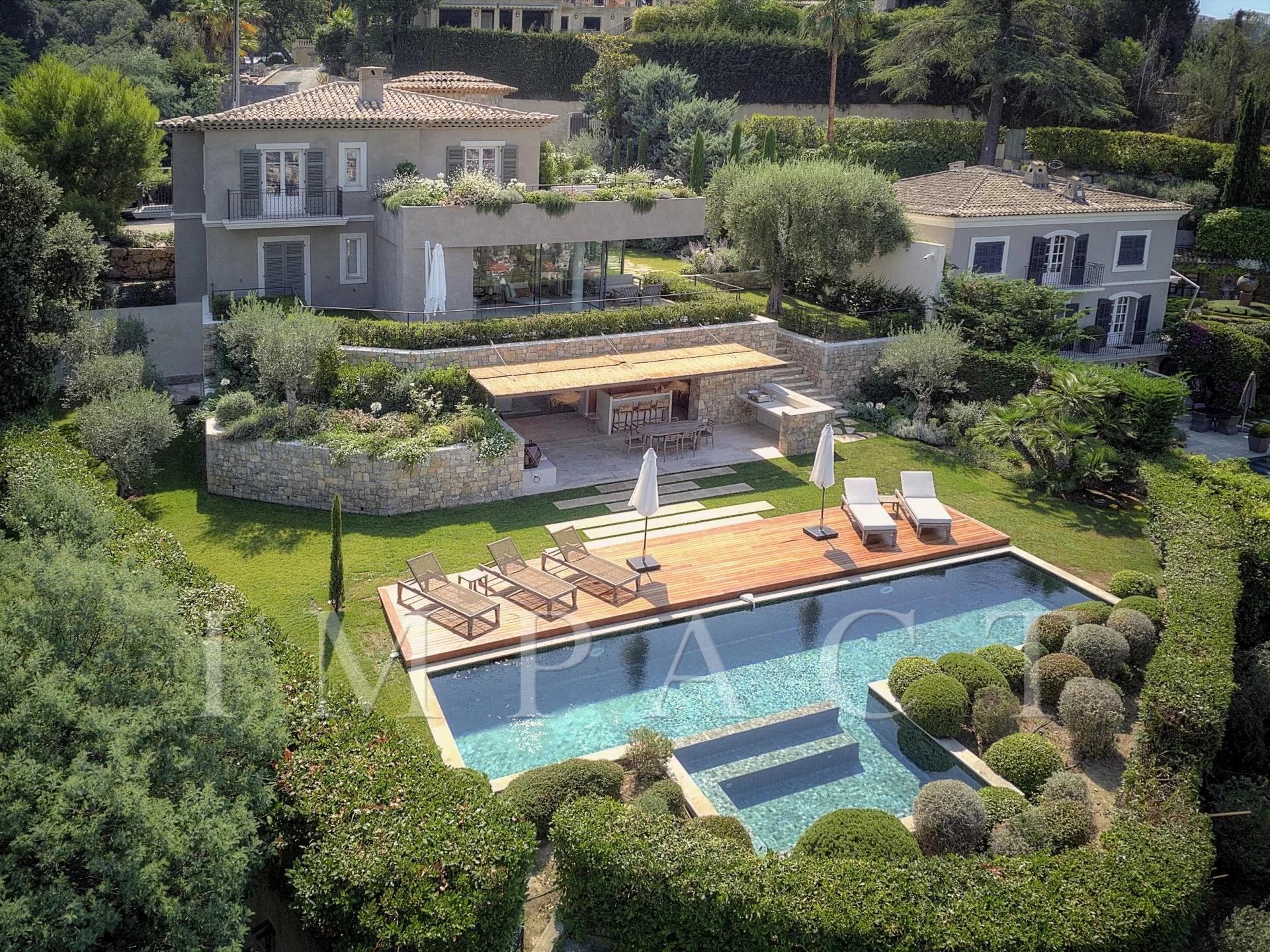 Villa moderne à louer,  fraichement rénovée sur les hauteurs de Cannes.