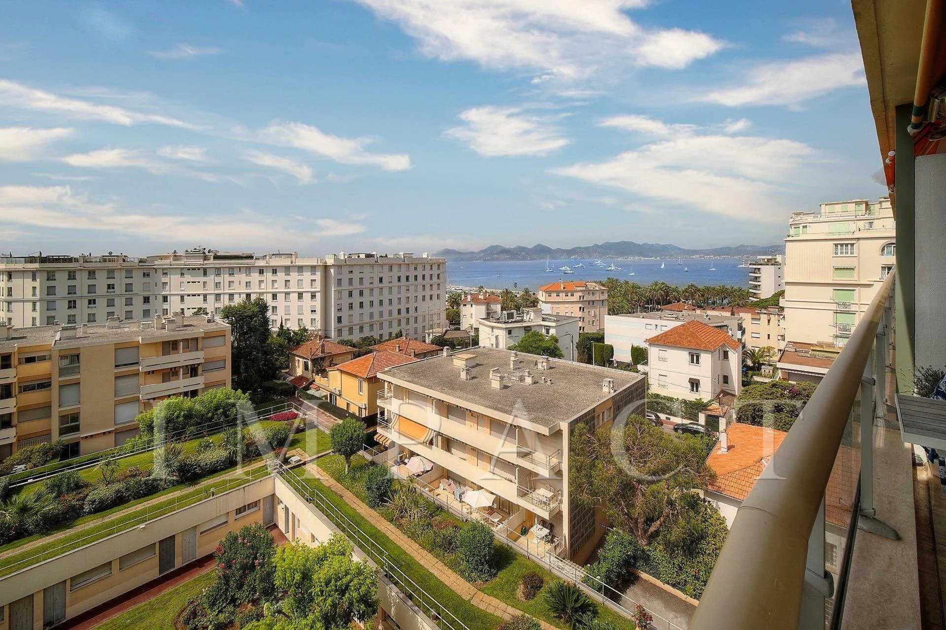 Location saisonnière - Cannes - Basse Californie - Appartement moderne vue mer