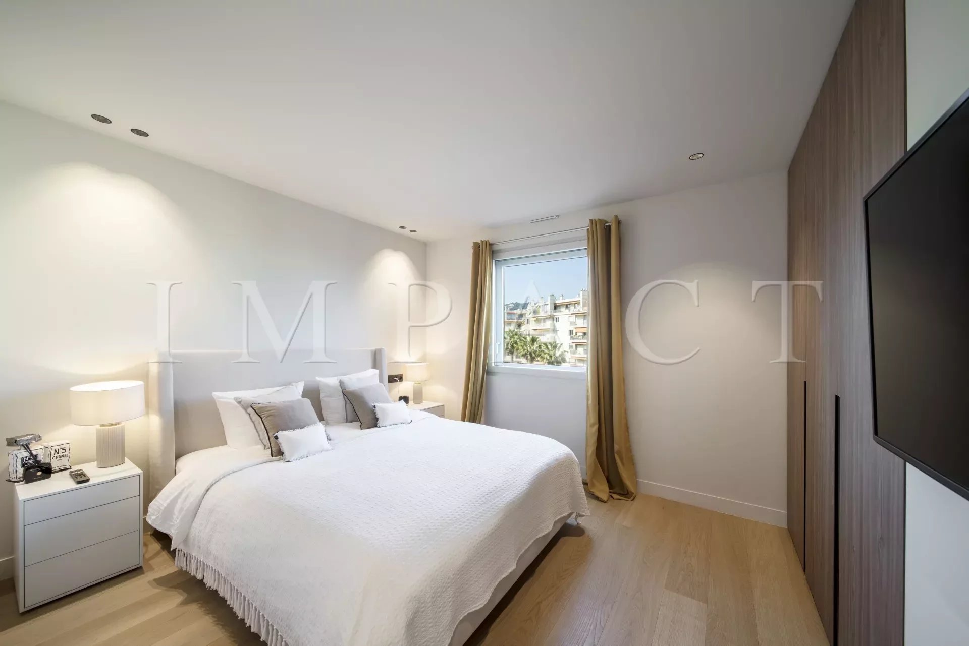 Seasonal rental - Cannes Croisette - Contemporary apartment sea view