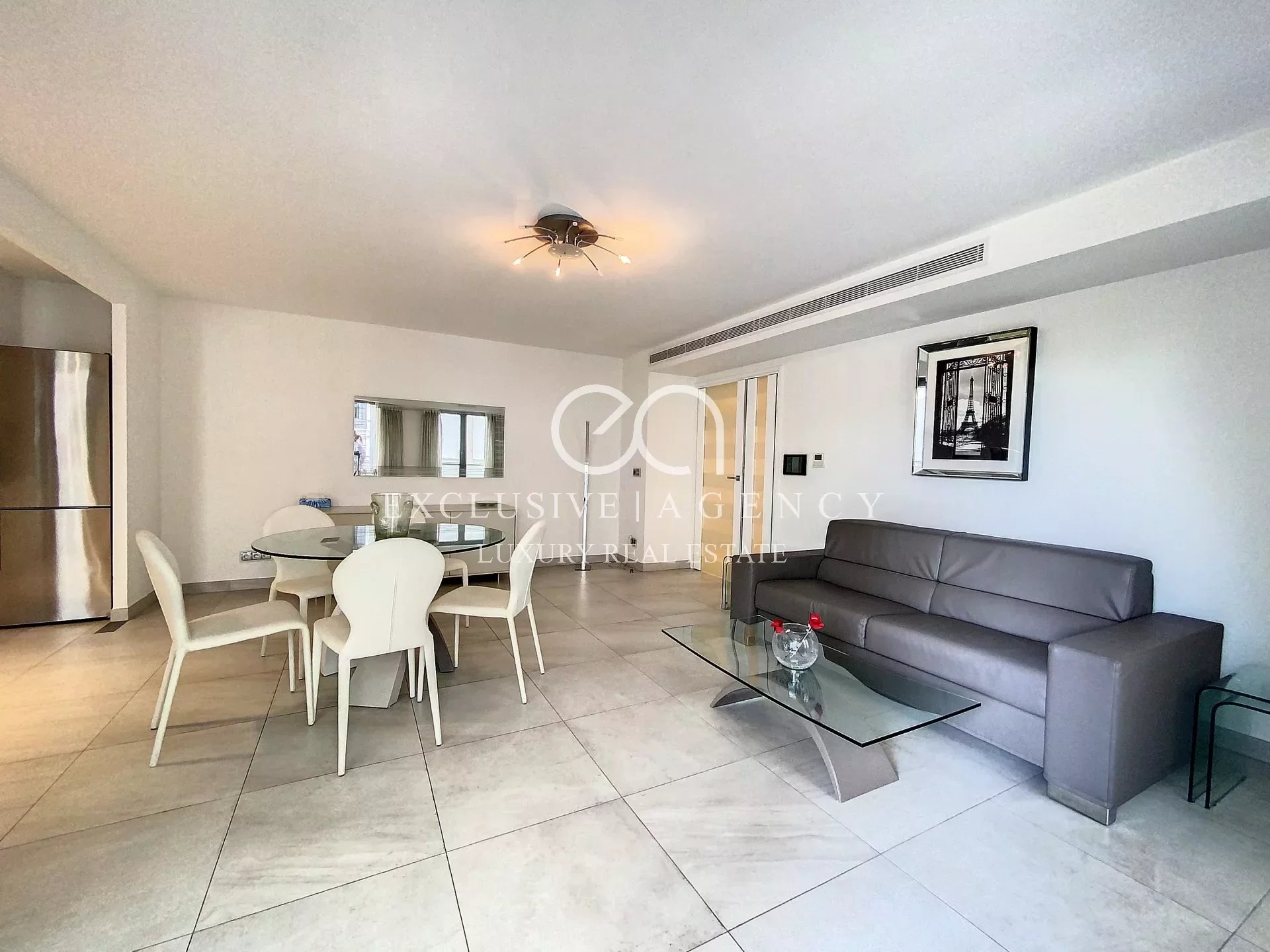 Cannes Croisette rental 70sqm 2 bedrooms apartment with terrace