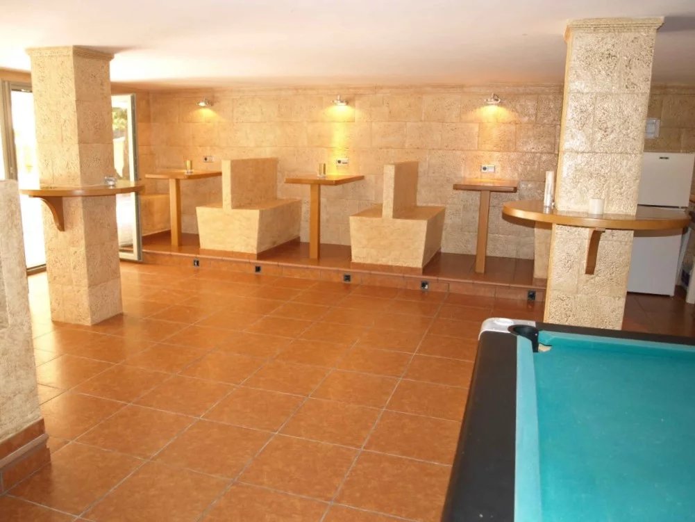 Finca with luxurious chalet and 2 semi-detached houses