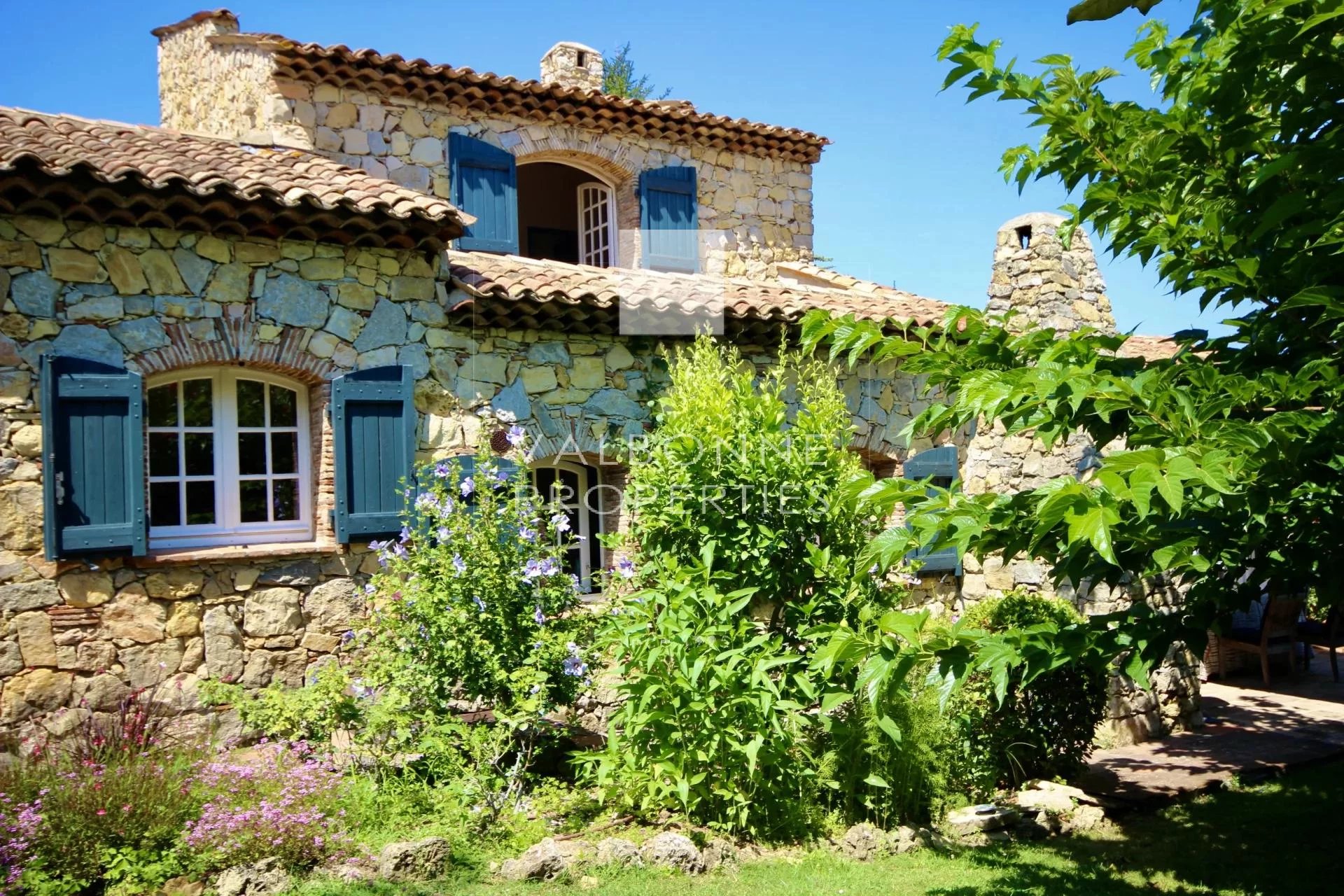 CO-EXCLUSIVITE : Charming Provencal house