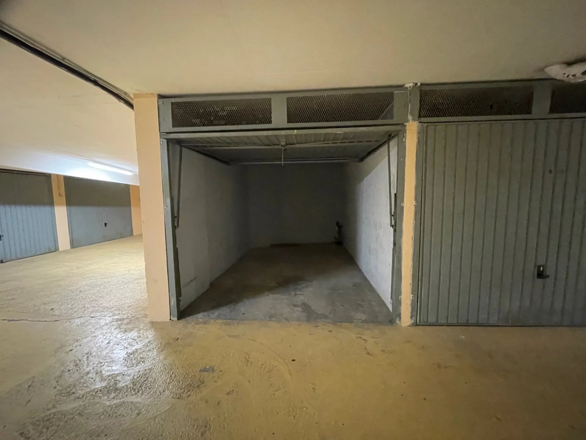 Exclusivité : Garage à vendre