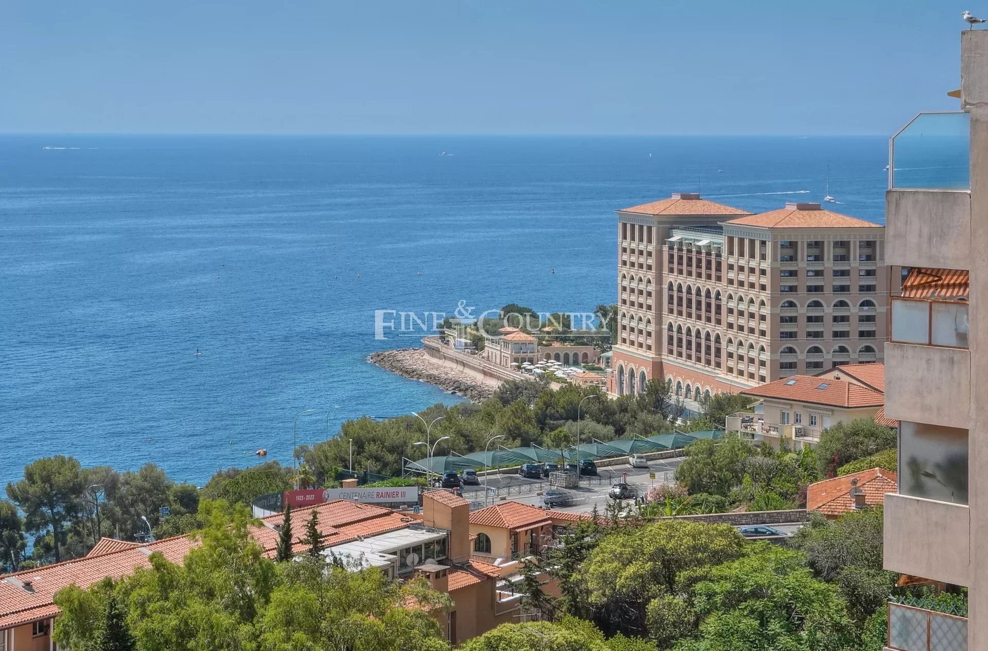 Vente Penthouse-Villa à la frontière de Monte Carlo avec vue mer