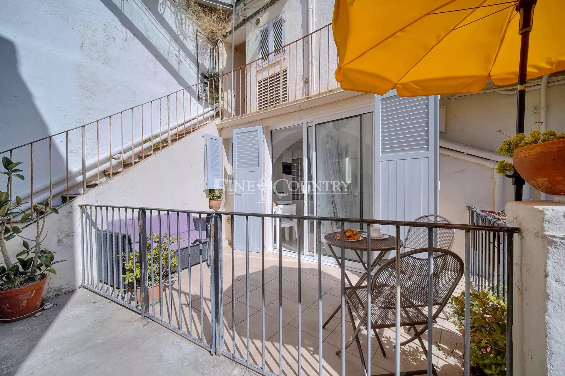 Vente Appartement 35m² 2 Pièces à Cannes (06400) - Fine & Country