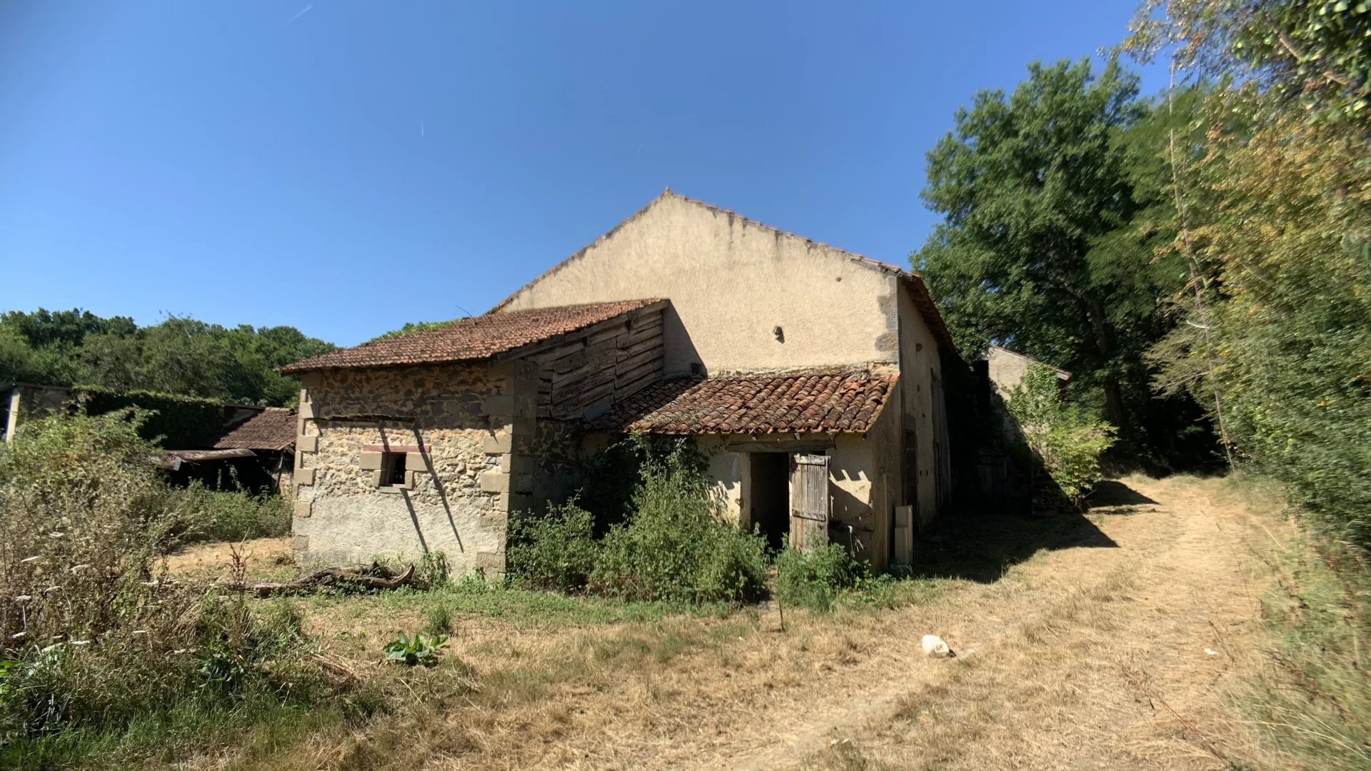 Renovation project in quiet area of France