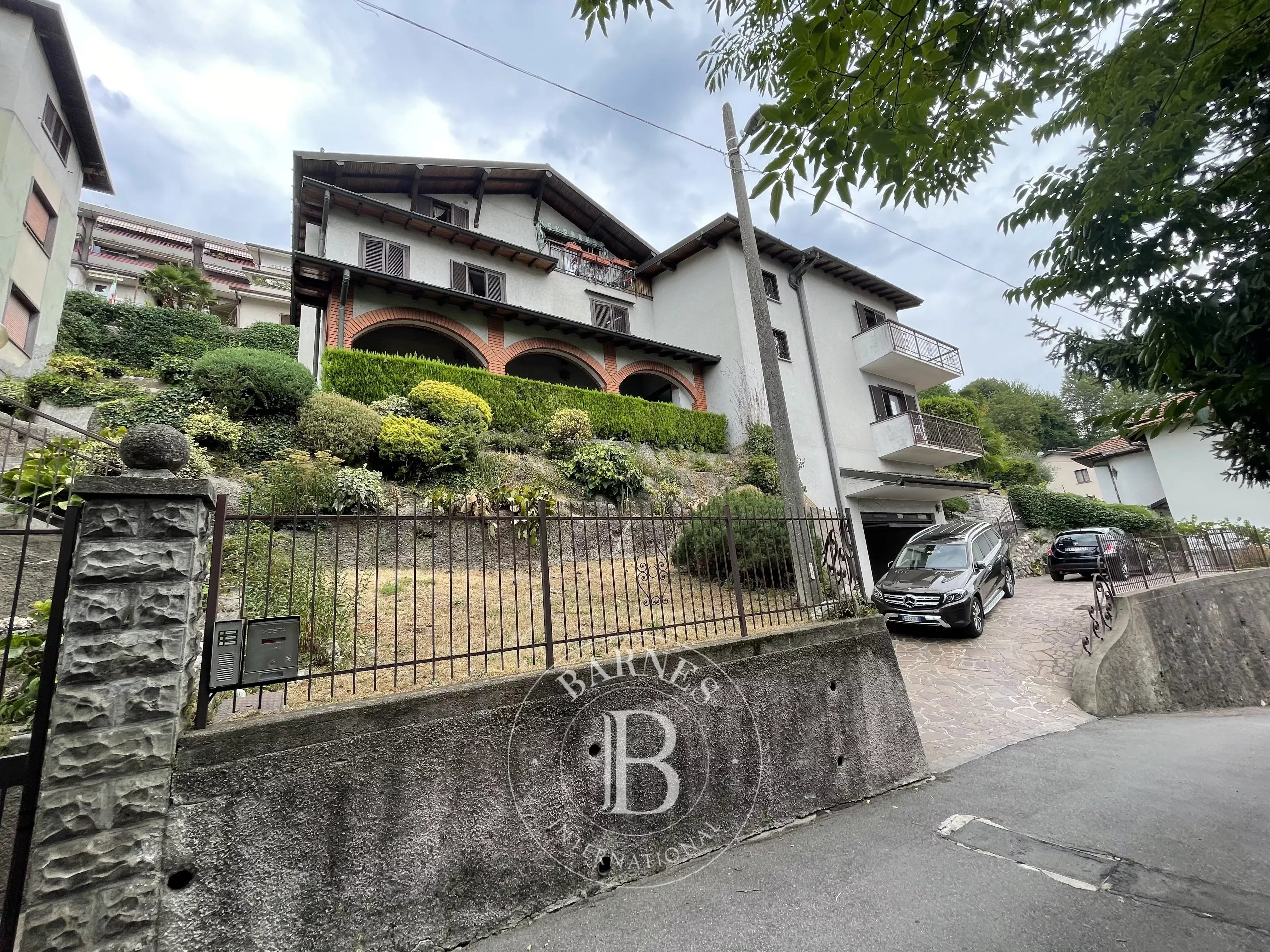 Villa en copropriété, 250 m², zone frontalière de Ponte Chiasso