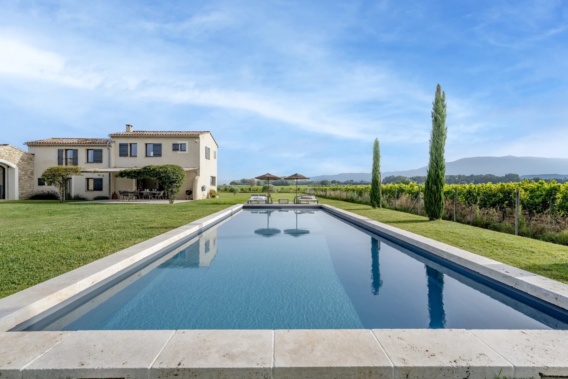 ★LUX Property 360° VIEW Pool & Hot Tub★ BERSY LUXURY PROPERTIES® ★ Unique Mont Ventoux view ★