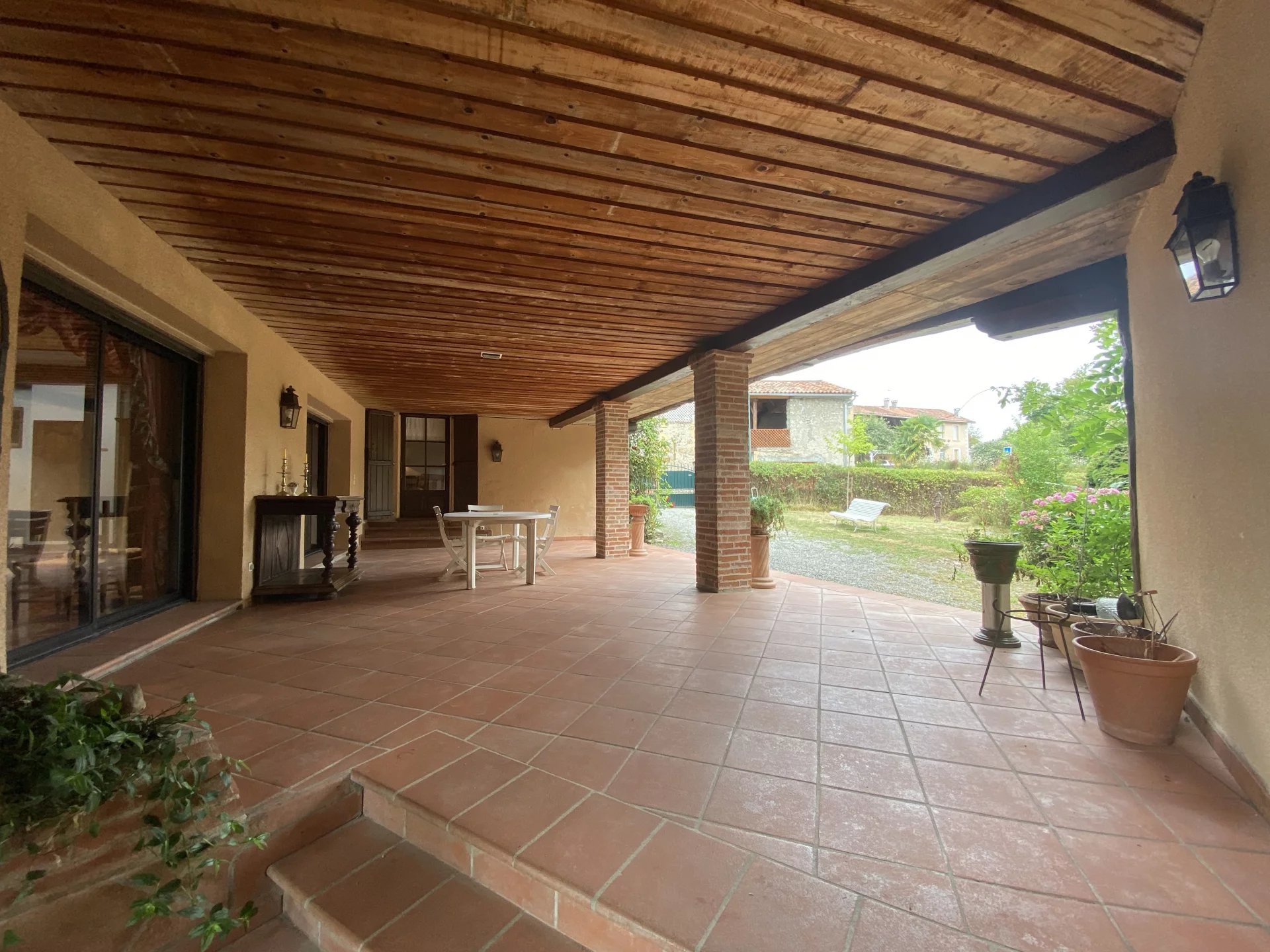 Near Salies/St, spacious commingeoise with pool, heart of village