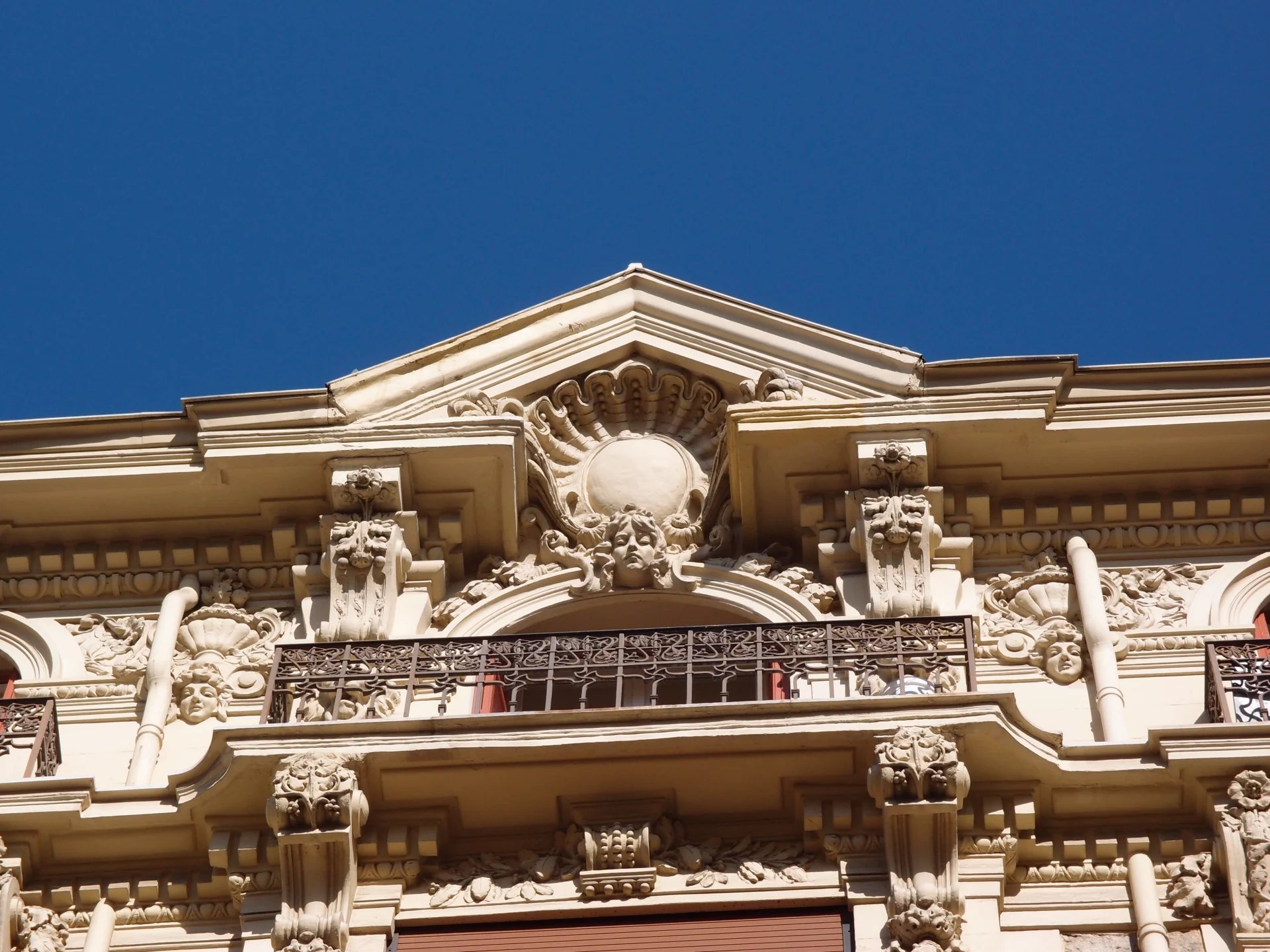 BELLE EPOQUE - Dernier étage - Balcons