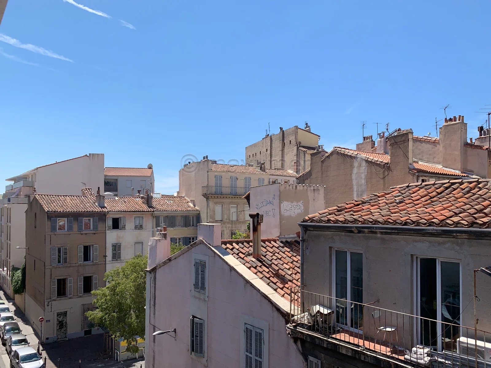 Appartement T5 en rénovation + 2 caves - Notre Dame du Mont - 13006 Marseille