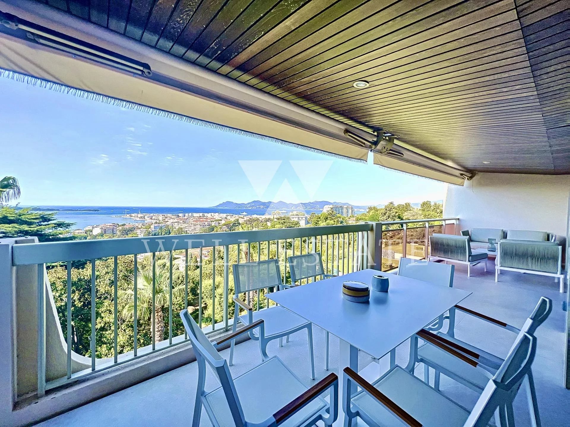 CANNES CALIFORNIE 3 BEDROOM APARTMENT OF 110M2 WITH PANORAMIC SEA VIEW