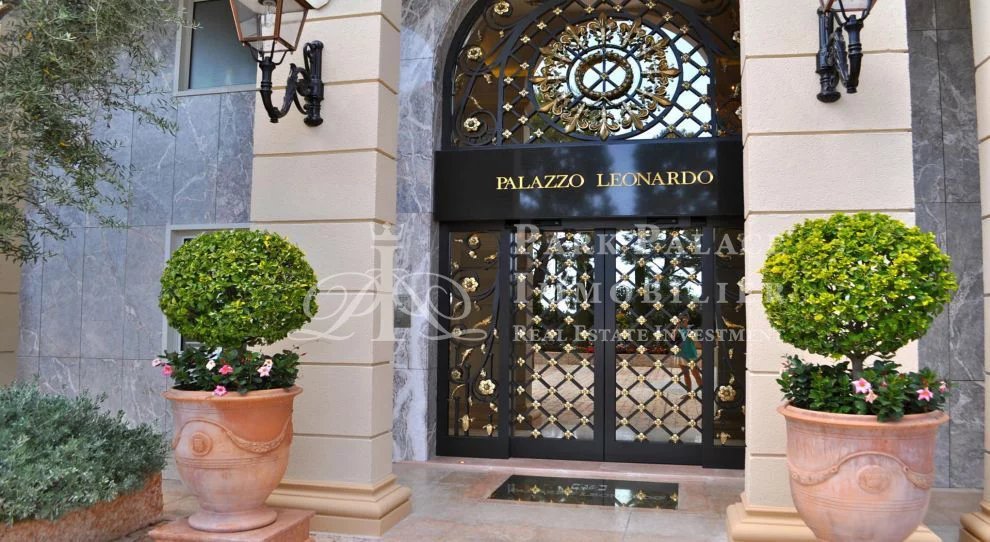Entire floor facing the sea at Palazzo Leonardo
