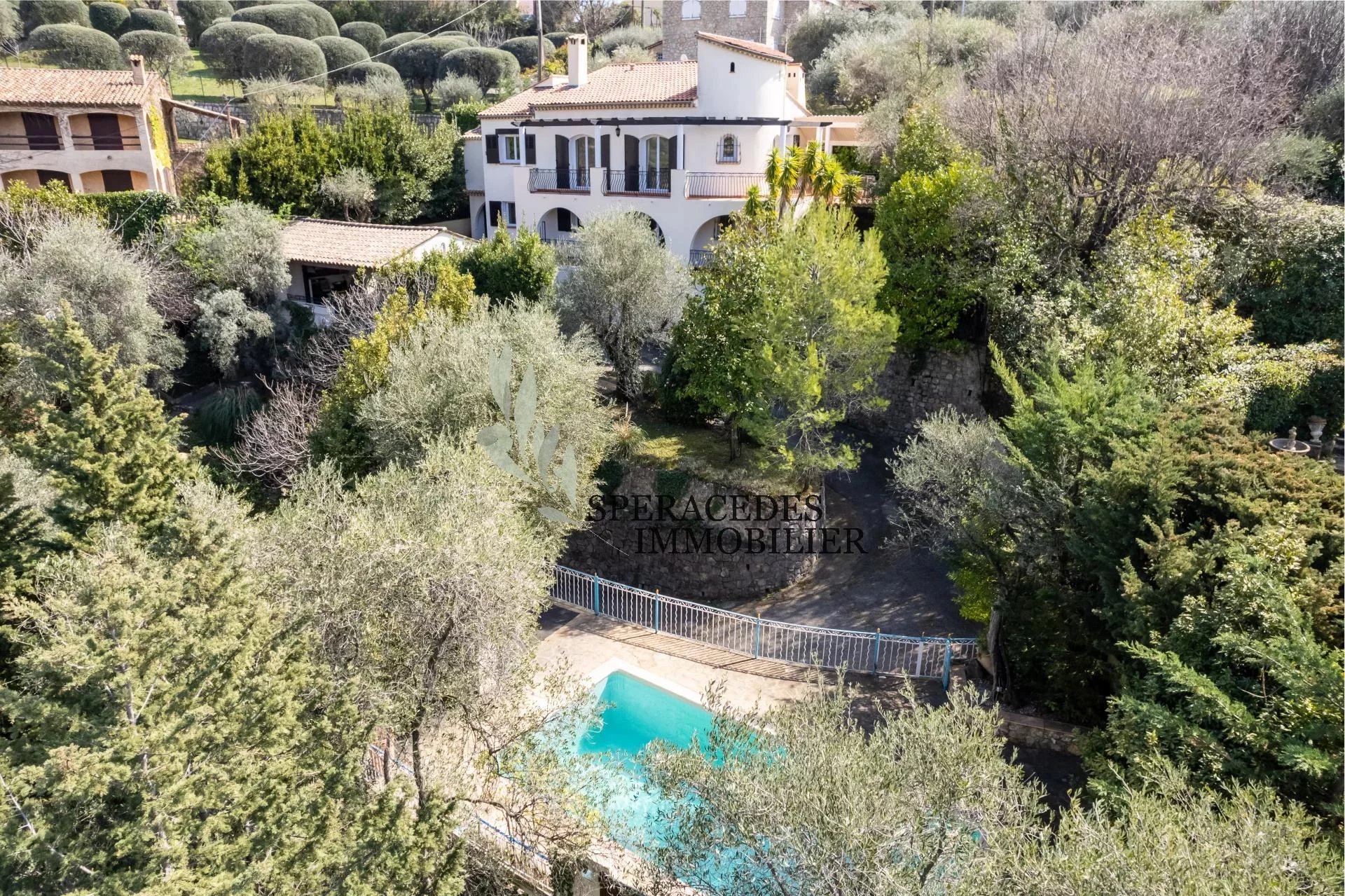 Grasse - Villa d'architecte avec piscine