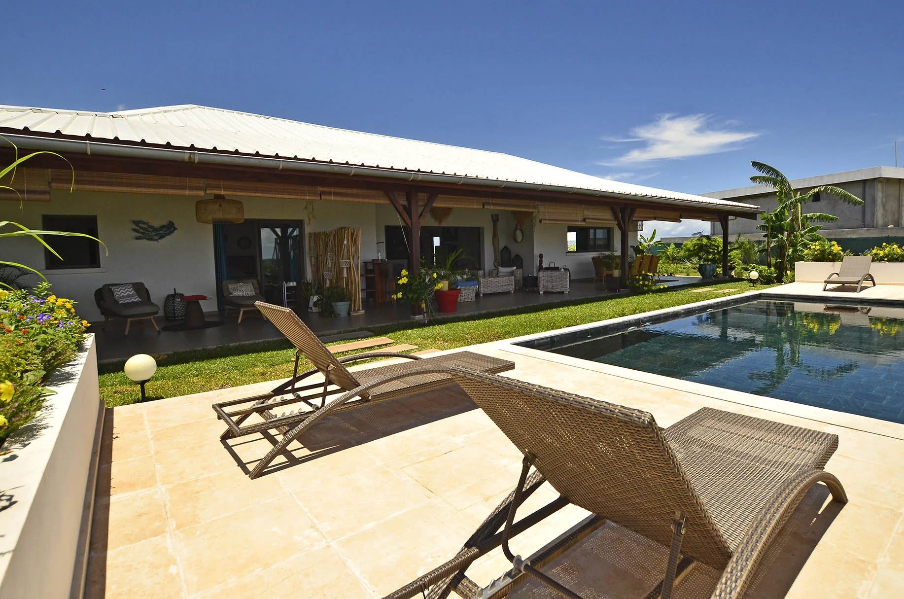 Superbe villa avec piscine et panorama océan