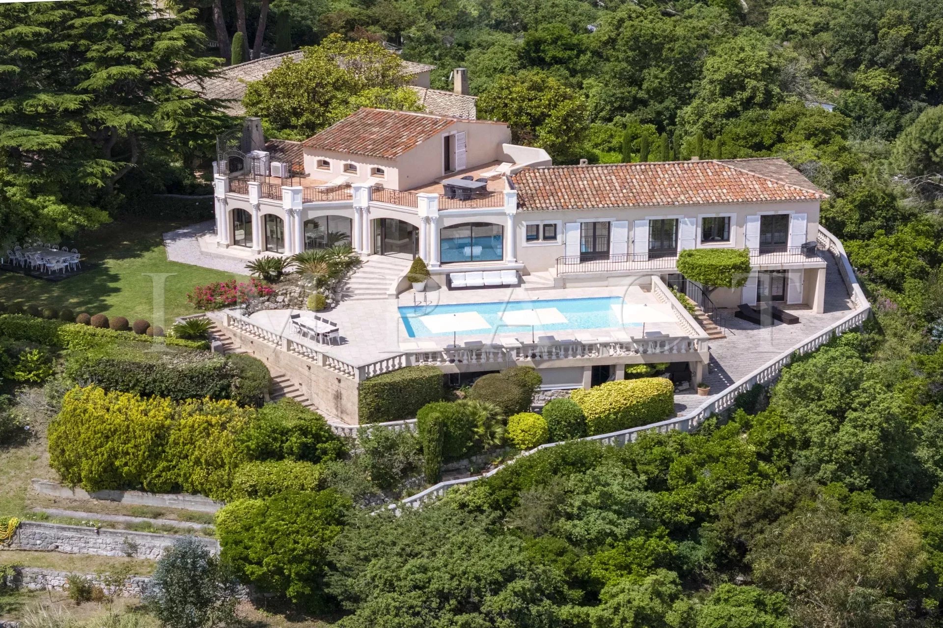 SUPER CANNES - EXCEPTIONAL PROPERTY - PANORAMIC SEA VIEW -