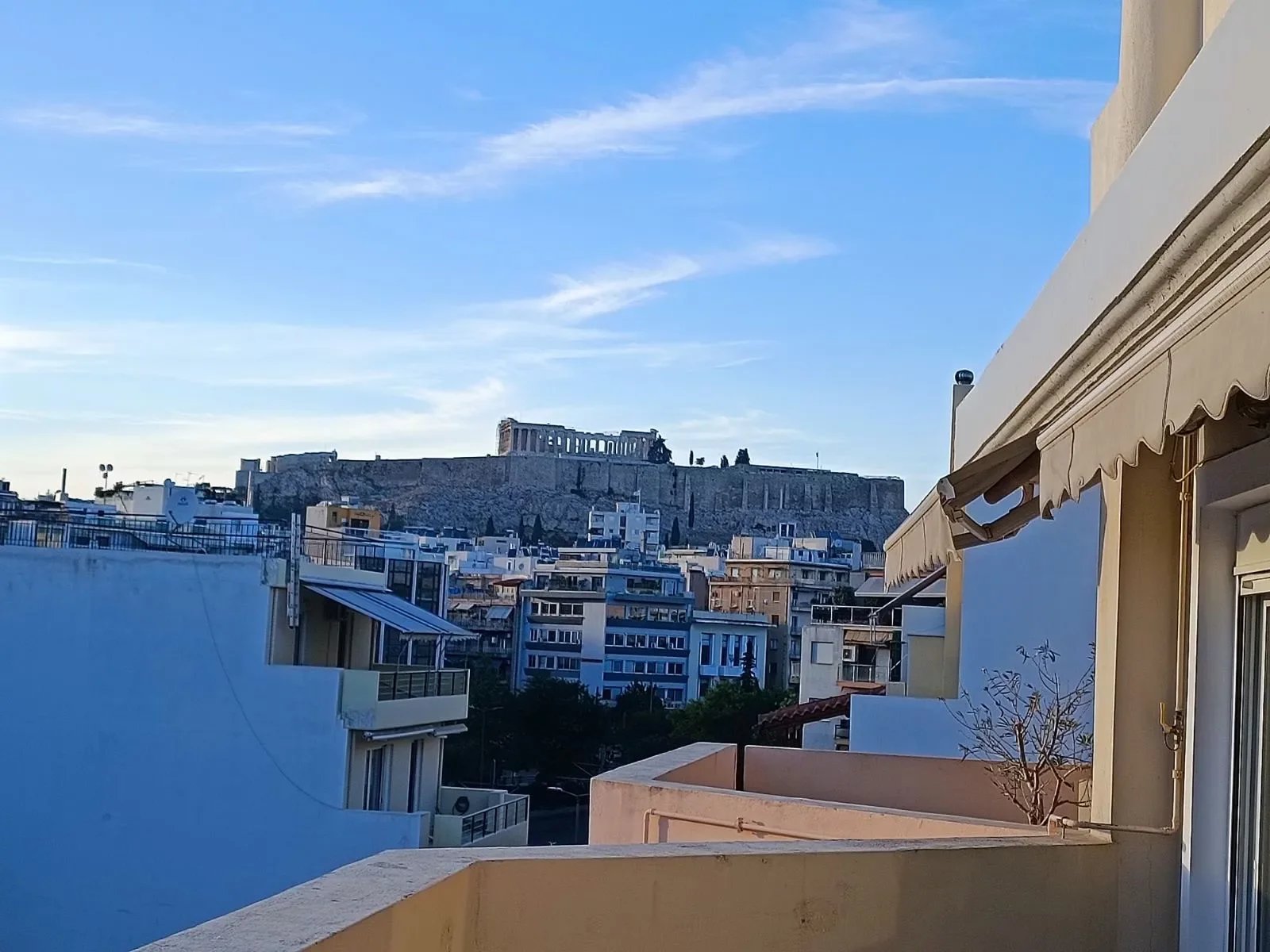 Διαμέρισμα προς ενοικίαση 135τ.μ στην Αθήνα με θέα Ακρόπολη!