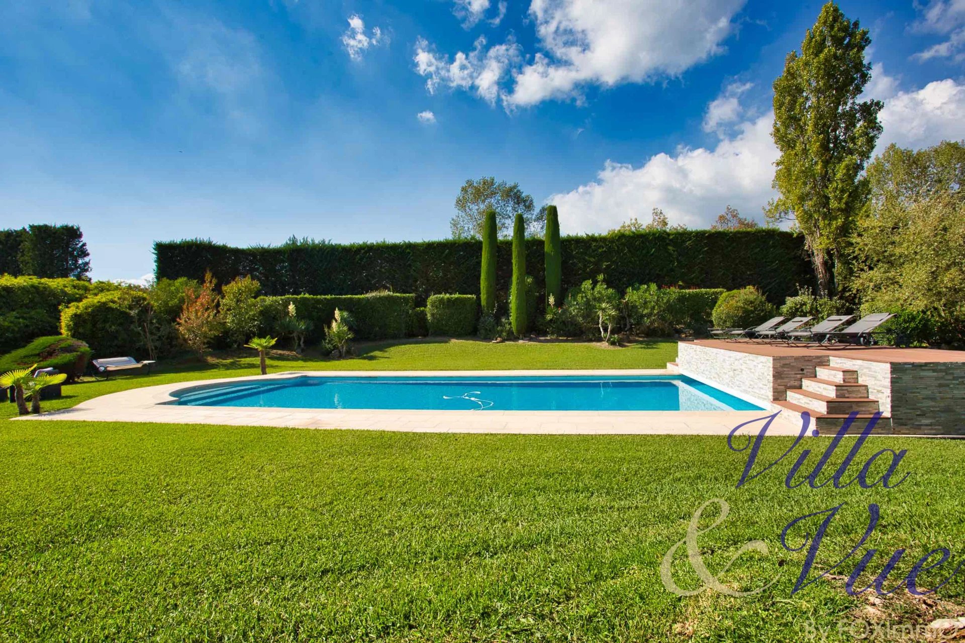 Chateauneuf, Magnifique Bastide, 280m2, 5 chambres, dépendance, 5000m2 de terrain plat et paysager, piscine, triple garage