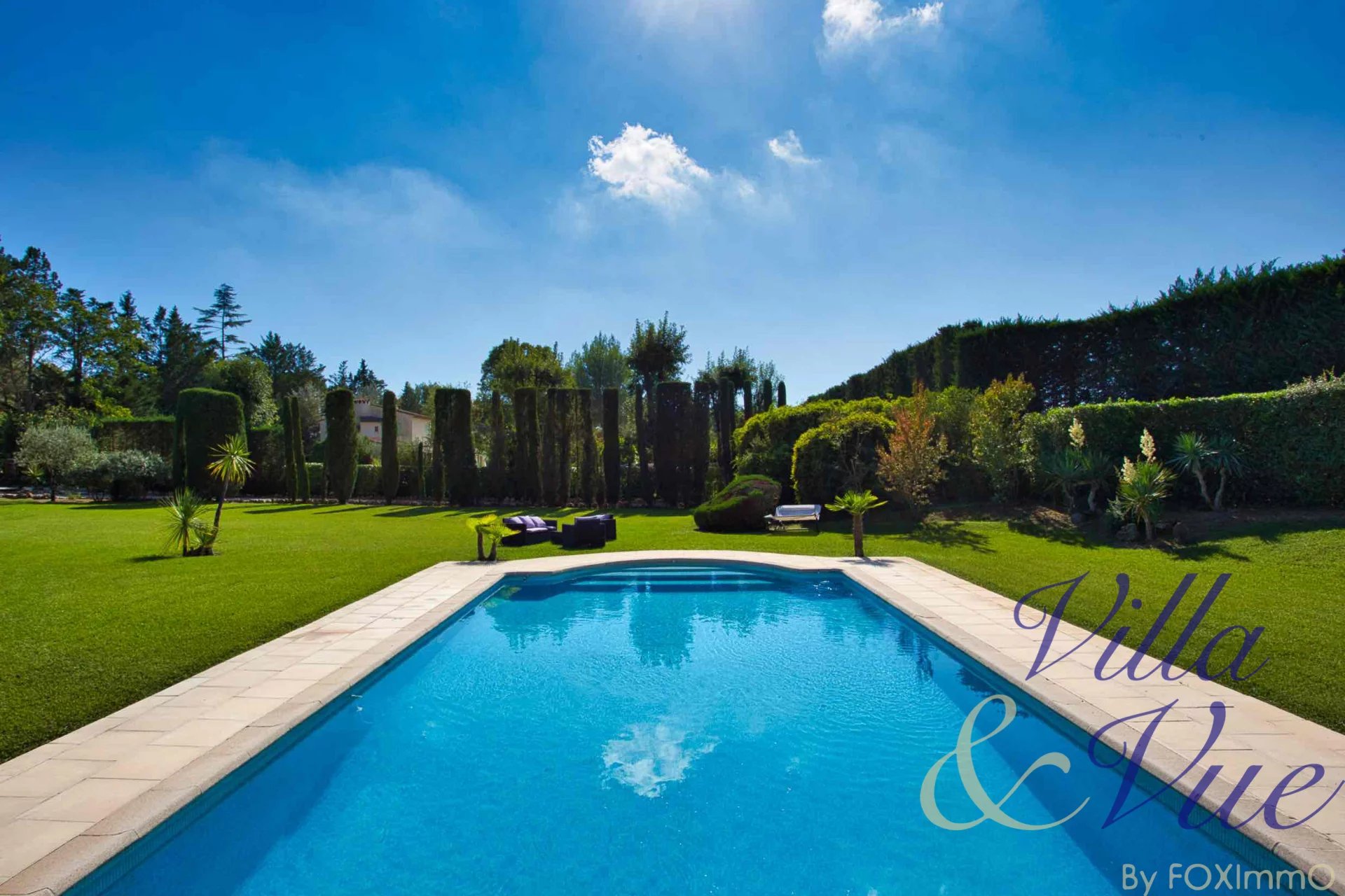 Chateauneuf, Magnifique Bastide, 280m2, 5 chambres, dépendance, 5000m2 de terrain plat et paysager, piscine, triple garage