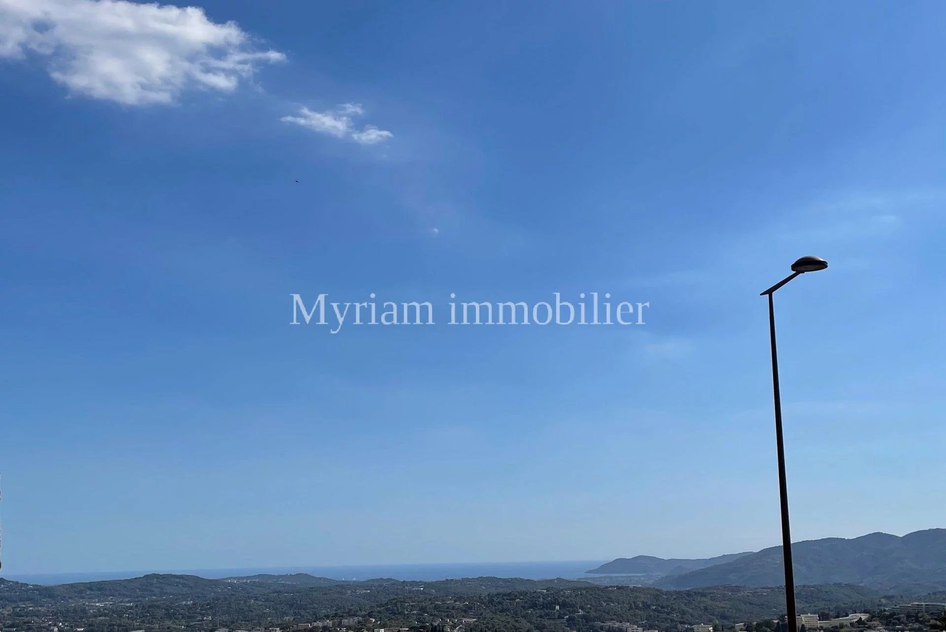 4 room apartment with sea view in GRASSE