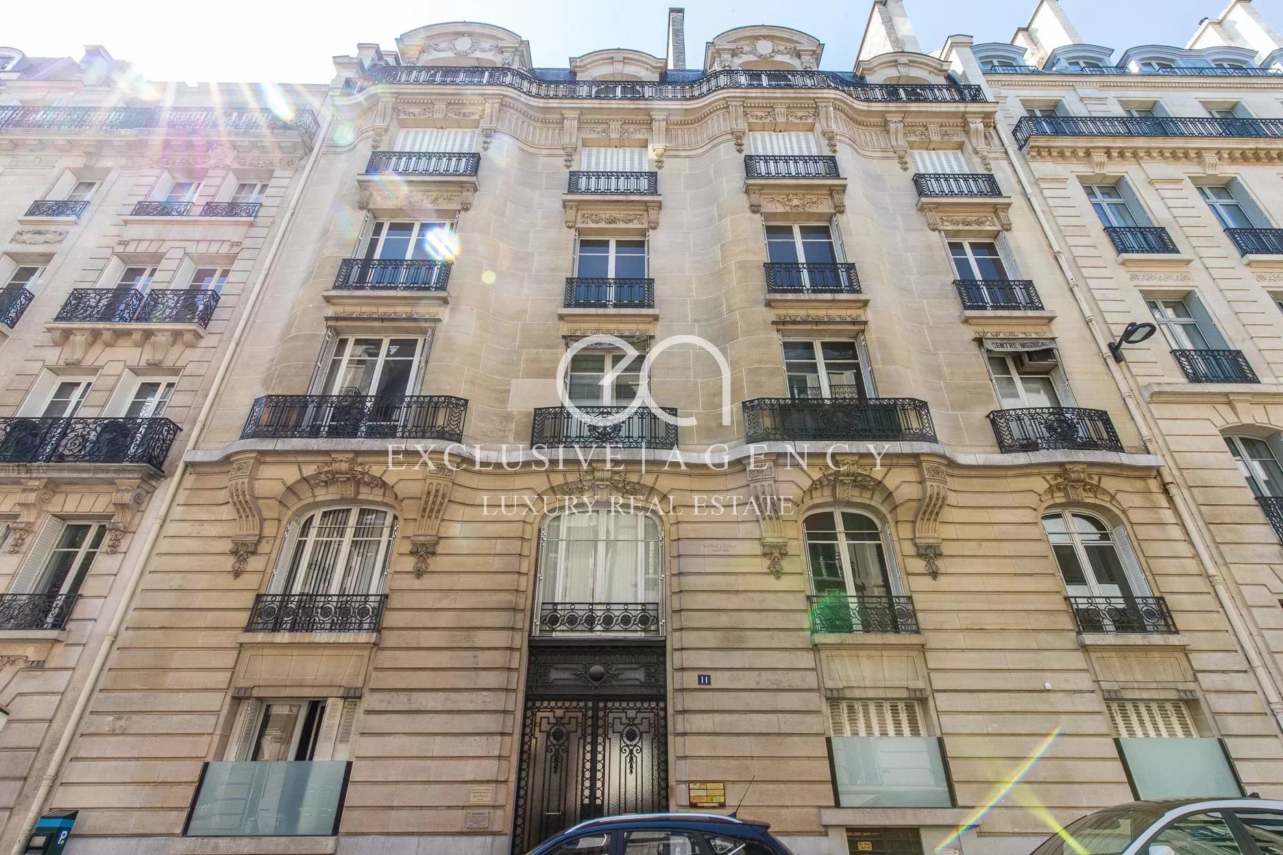 Paris Champs Elysés appartement, profession libérale autorisé