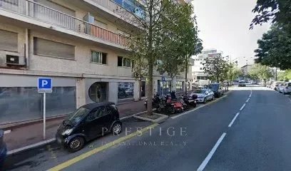 Antibes,  one bedroom flat with cellar & parking