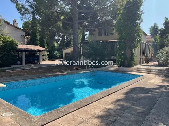 Antibes Provençal Villa with Pool