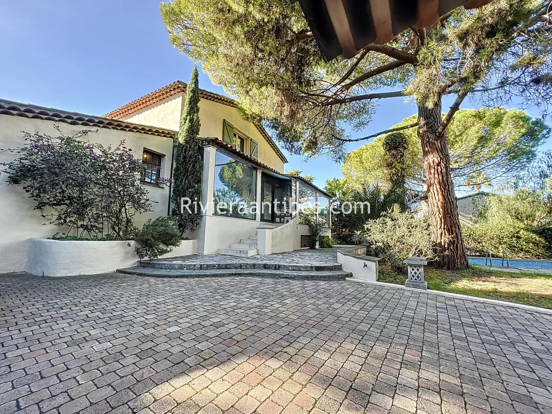 Vente Maison 165m² 6 Pièces à Antibes (06600) - Riviera Réalisation Immobilier