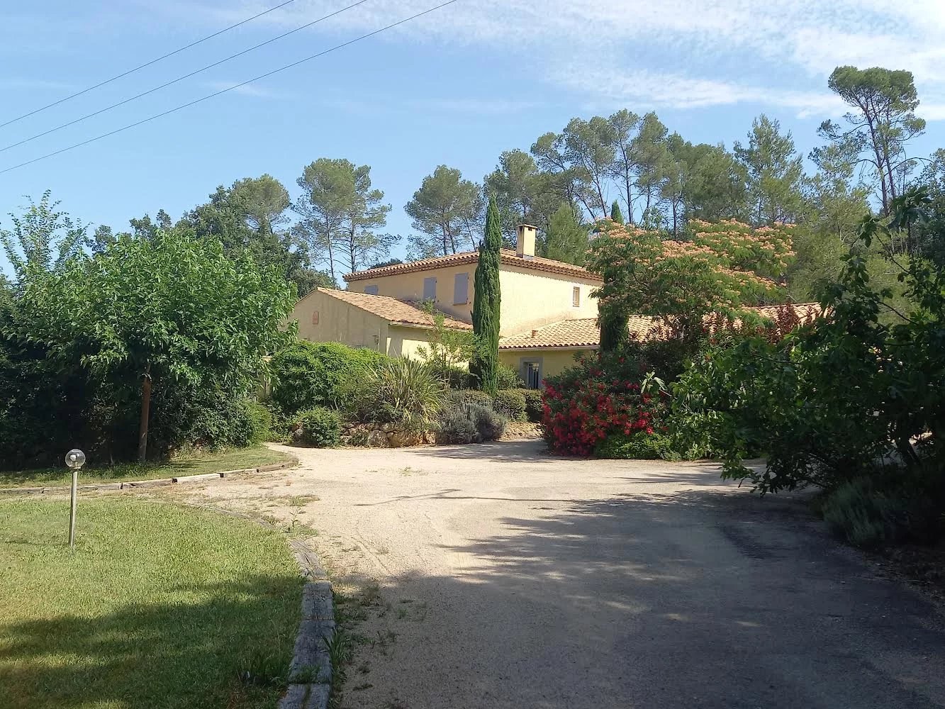 BRIGNOLES-Provençal Bastide style house with 6 bedrooms on 10,000m2