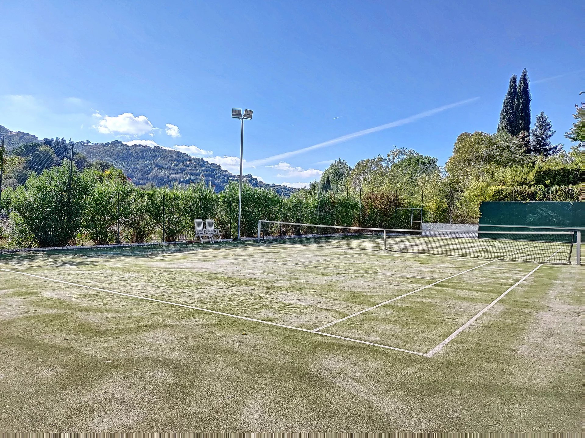 Renovated Property with studio and Tennis court