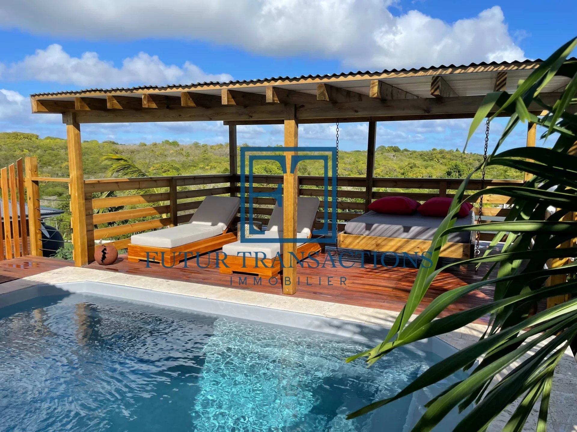 Villa T4 avec piscine à 400 mètres de la mer Saint François
