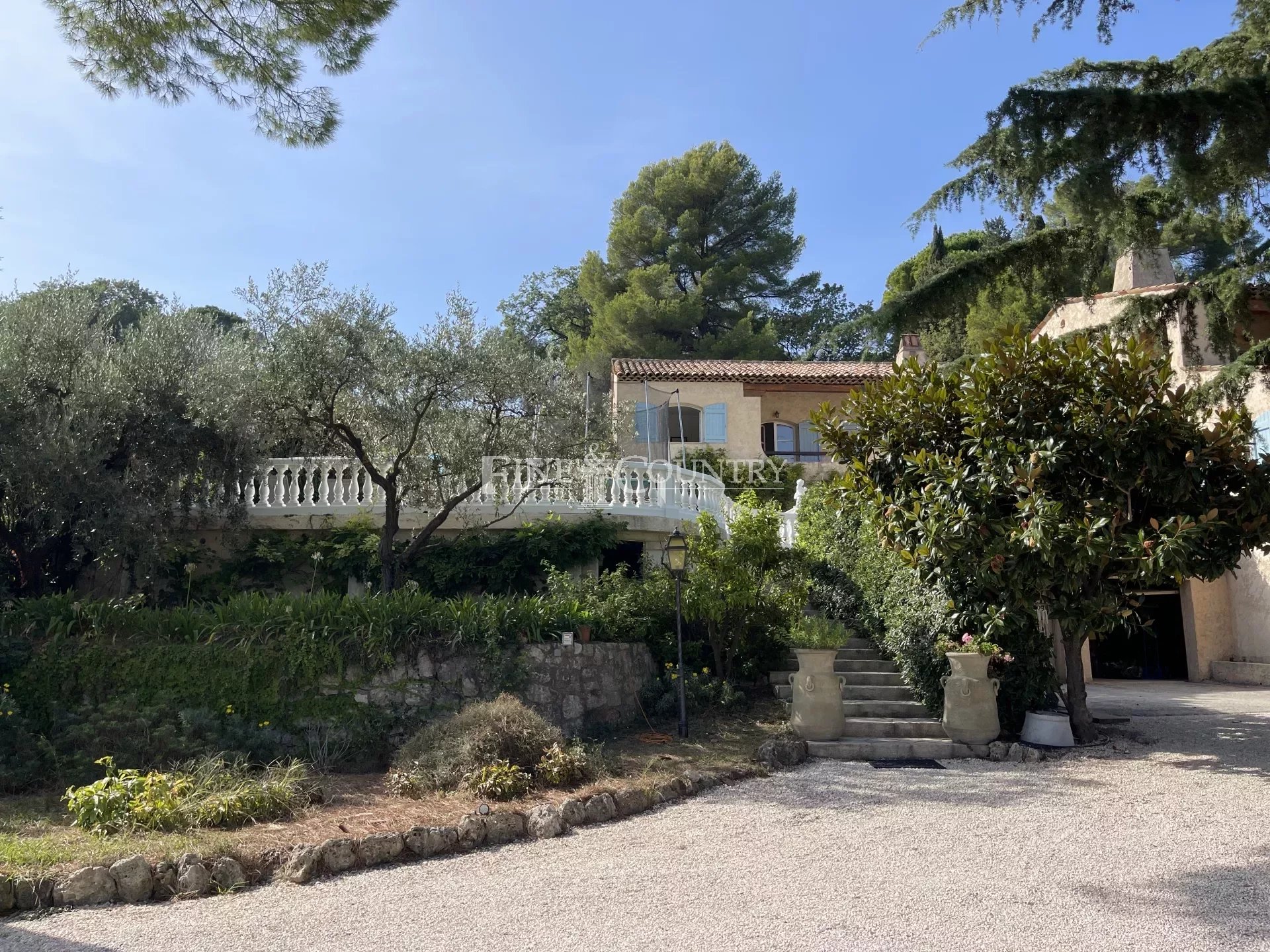 Villa for Sale in Mougins