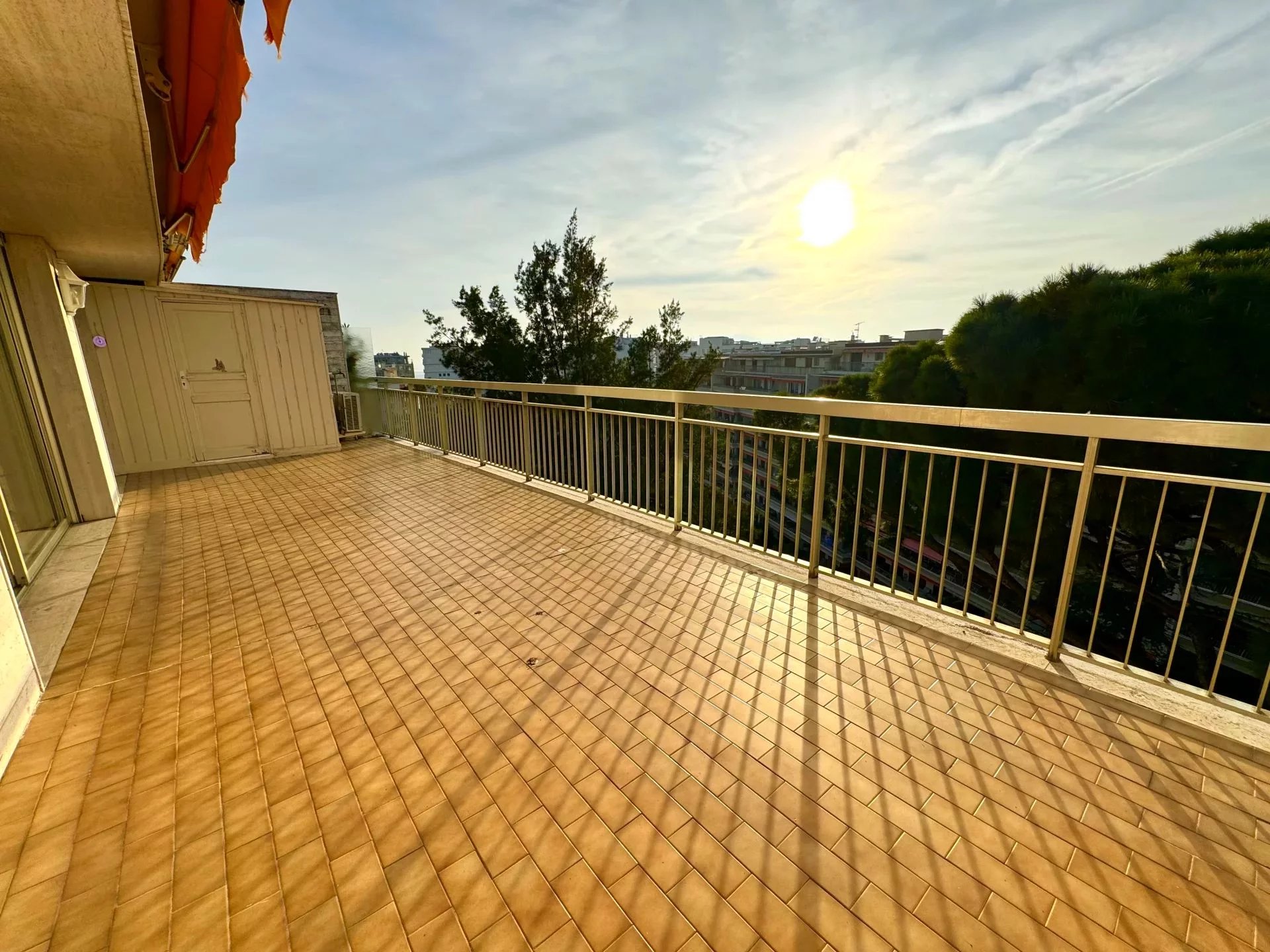 CANNES ROOF TOP FOR SALE