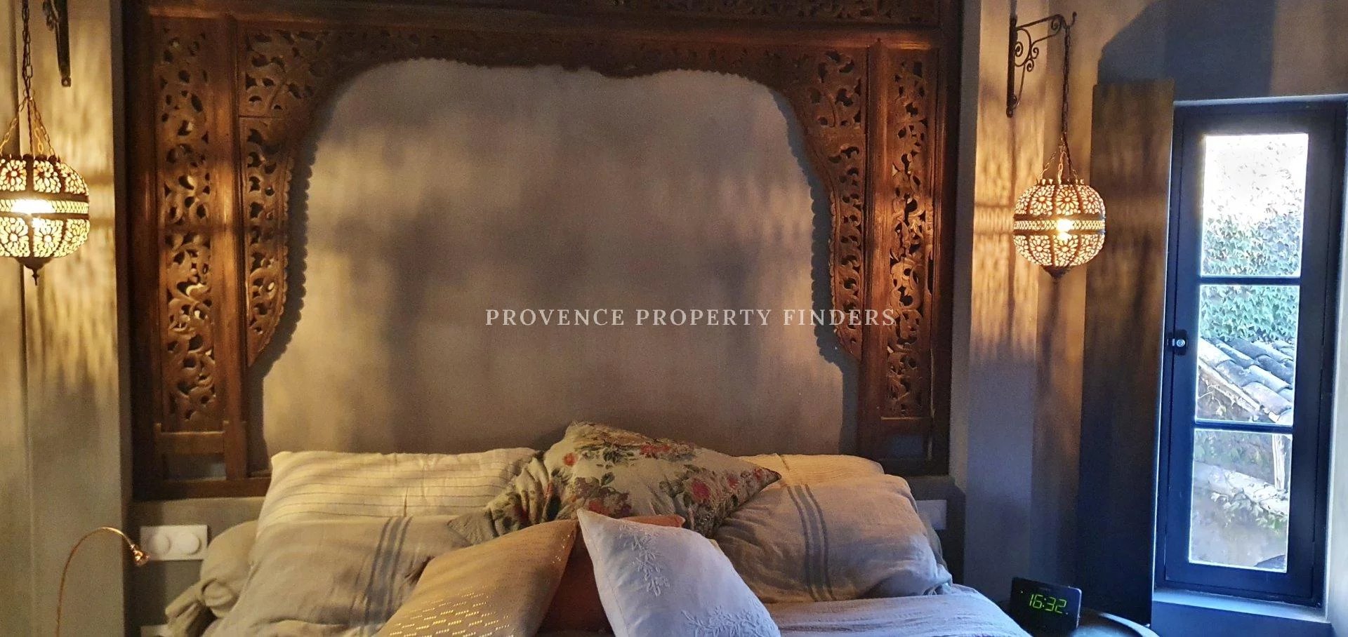 B&B. Gerenoveerde oude Provençaalse boerderij, 7 slaapkamers.