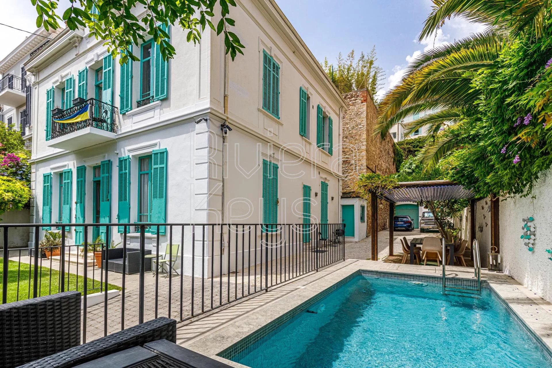 Belle maison bourgeoise, piscine, garage, quartier Petit Juas à Cannes