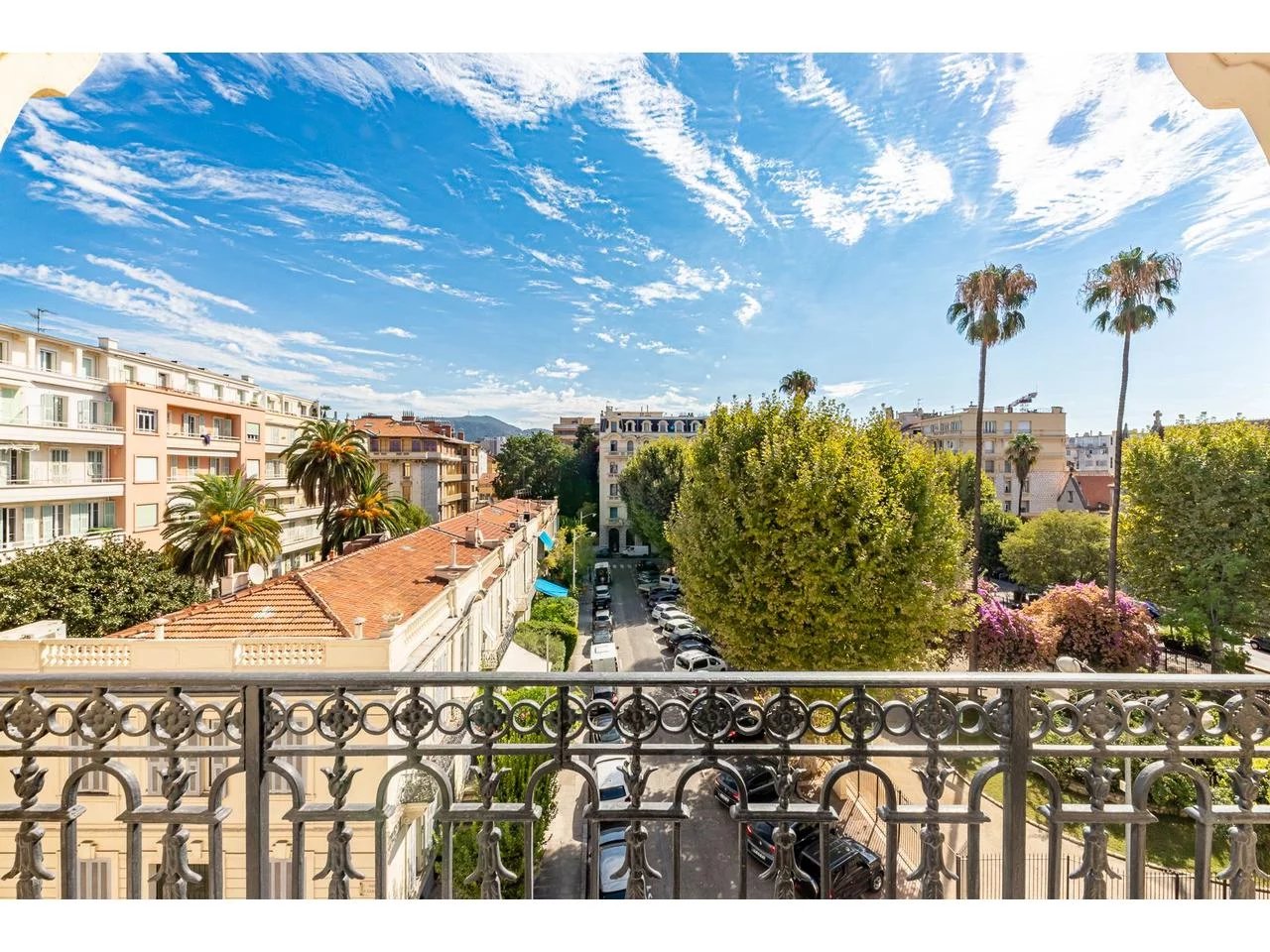 Appartement  5 Rooms 130m2  for sale  1 395 000 €