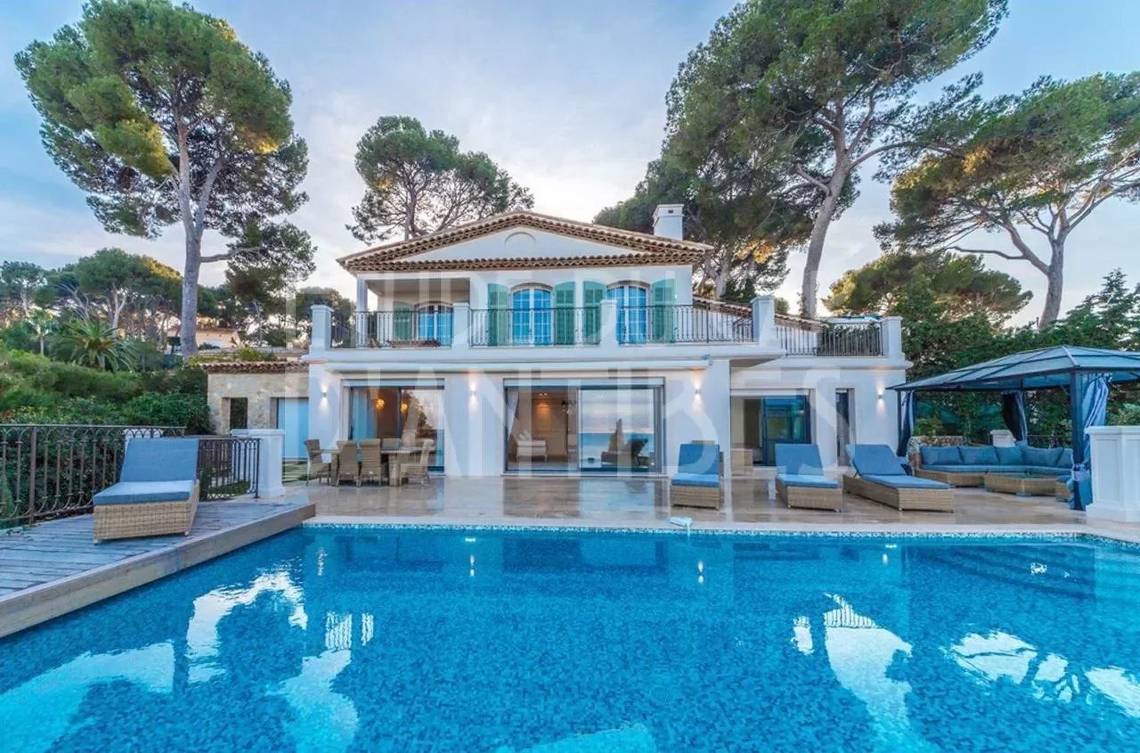 Cap d'Antibes - Beautiful villa with gorgeous sea views - a stone's throw from the sea