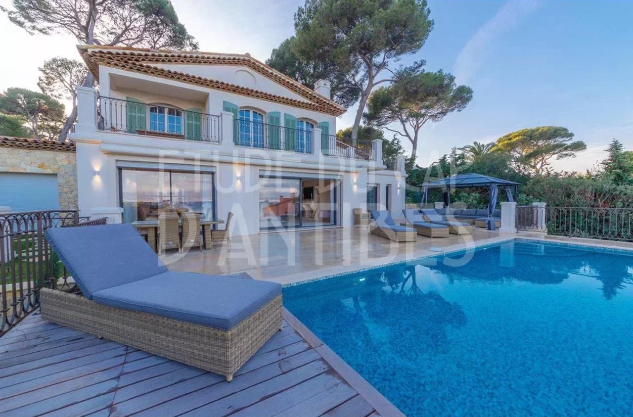 Cap d'Antibes - Beautiful villa with gorgeous sea views - a stone's throw from the sea