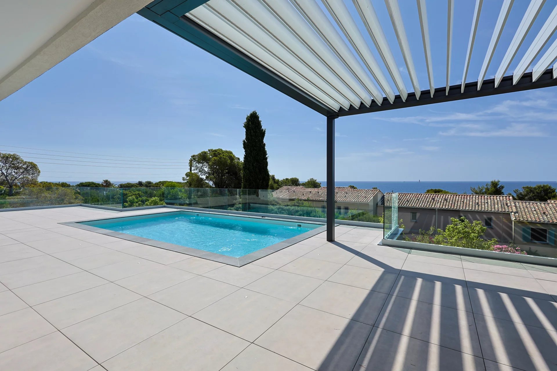 Contemporary villa sea view in Les Issambres
