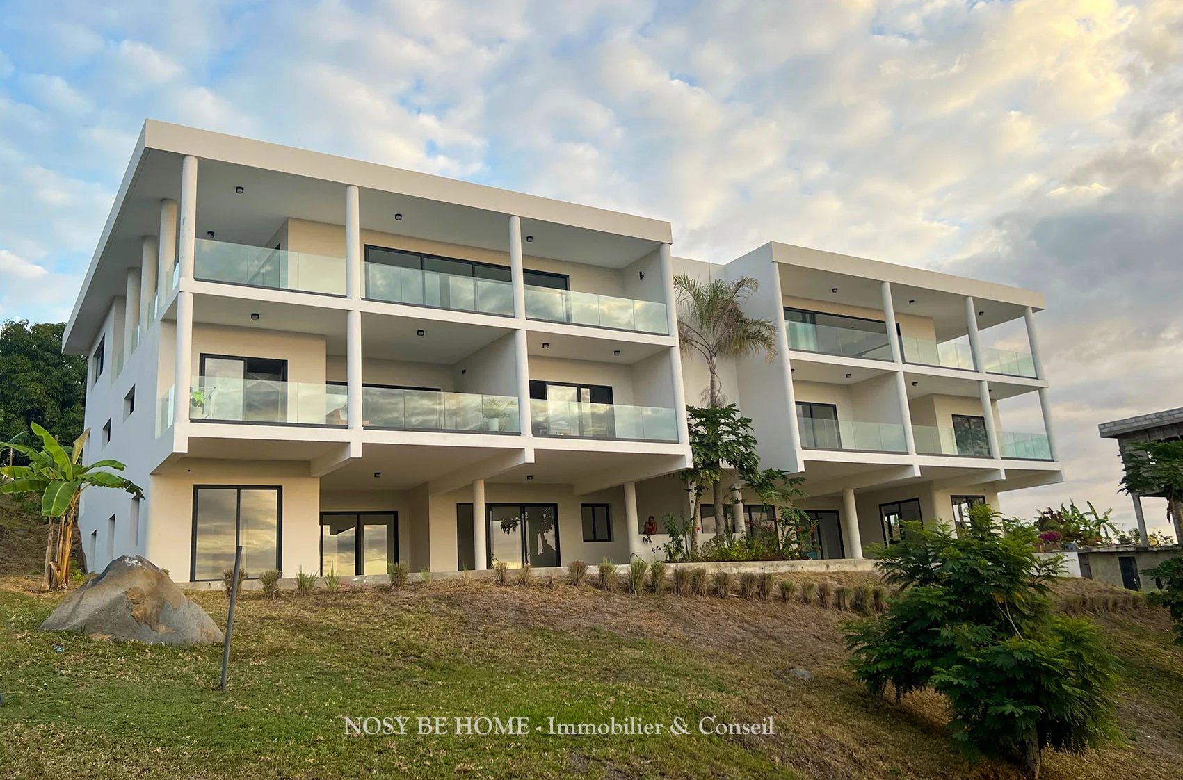 Stunning 1-Bedroom Apartment with Ocean View