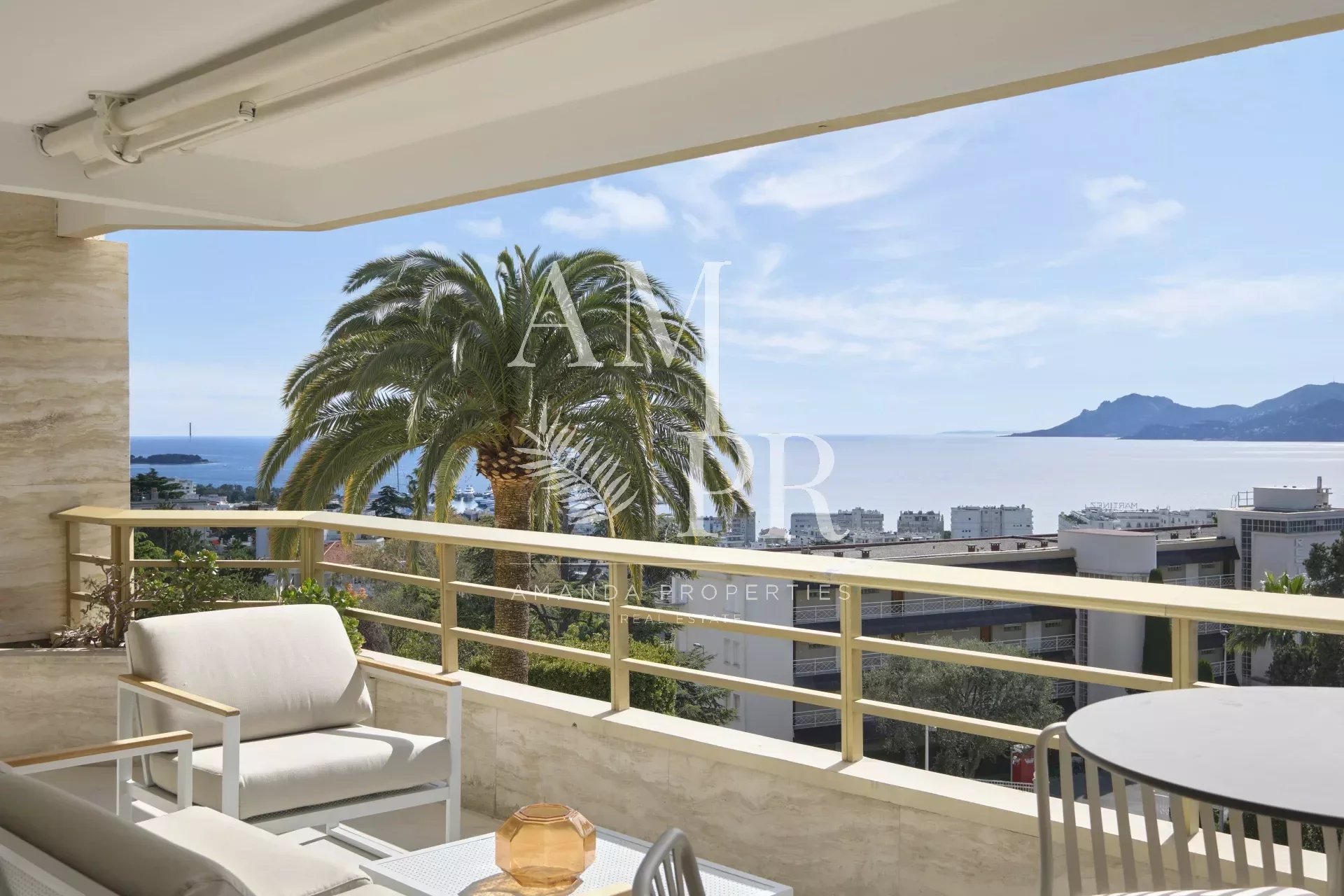 Cannes Californie - 4 room flat of 90m2 - Panoramic sea view